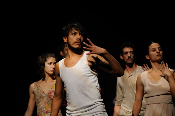 „Every single day“ von Toula Limnaios. Mit Maria de Dueñas López, Fredy Alexander Carrillo Ahuma, Antonios Vais, Amit Preisman (v.l.n.r.).