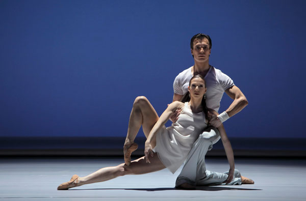 Monica Fotescu-Uta und Mark Radjapov, in „Closer“