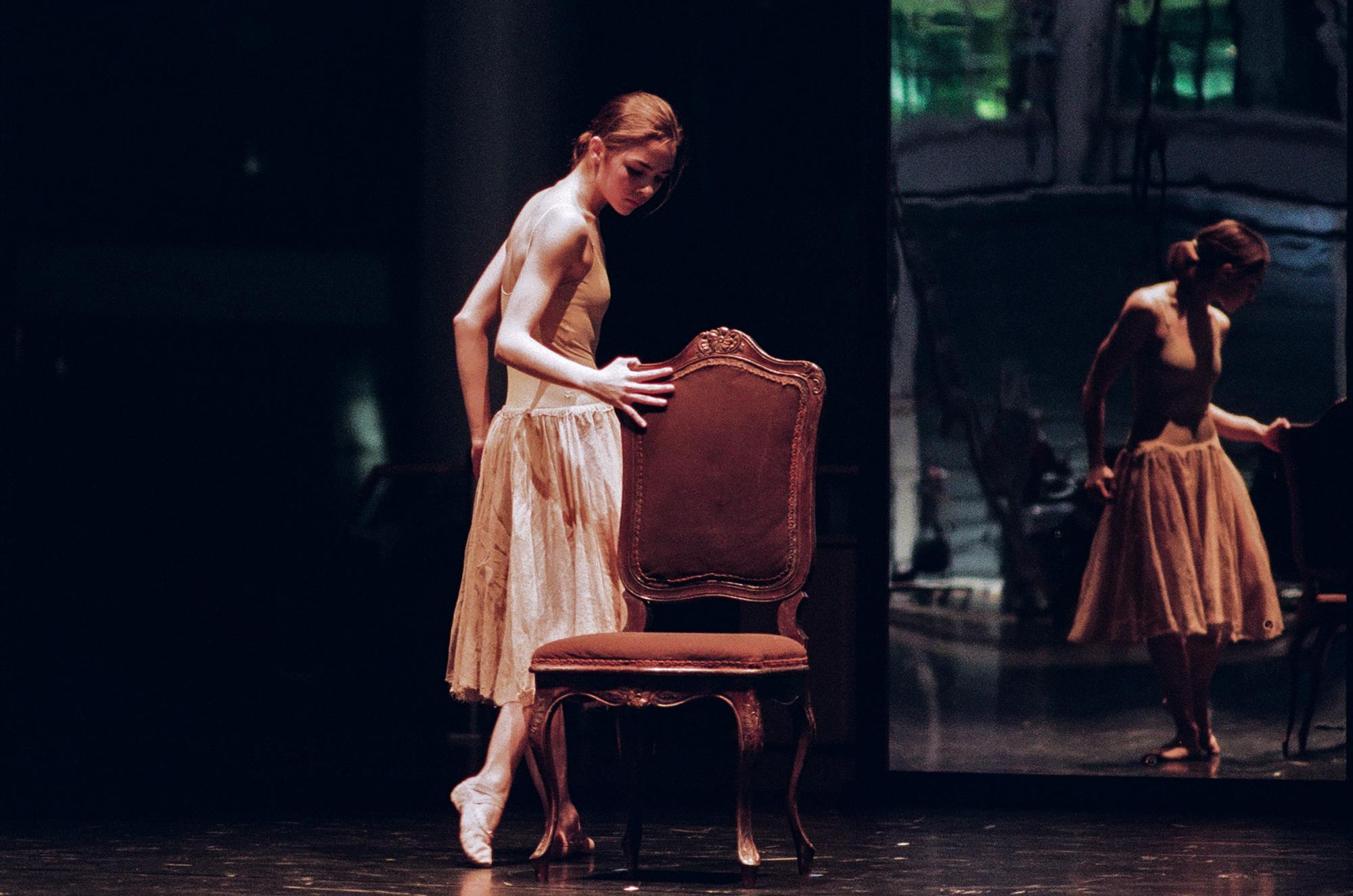 „Self Acceptance“ von Yuki Ogasawara. Tanz: Zarina Stahnke 