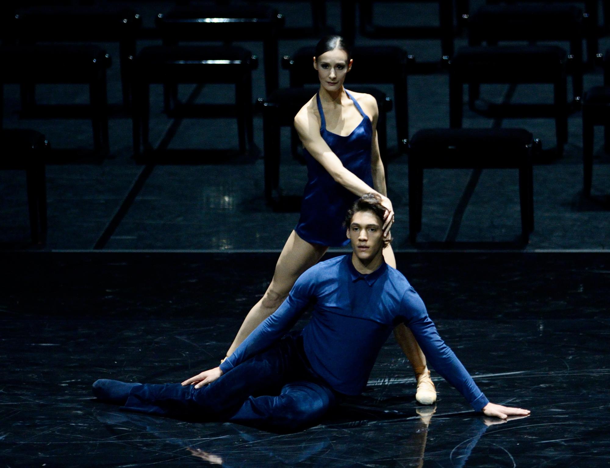 „Ssss...“ von Edward Clug. Tanz: Myriam Simon und Daniel Carmargo