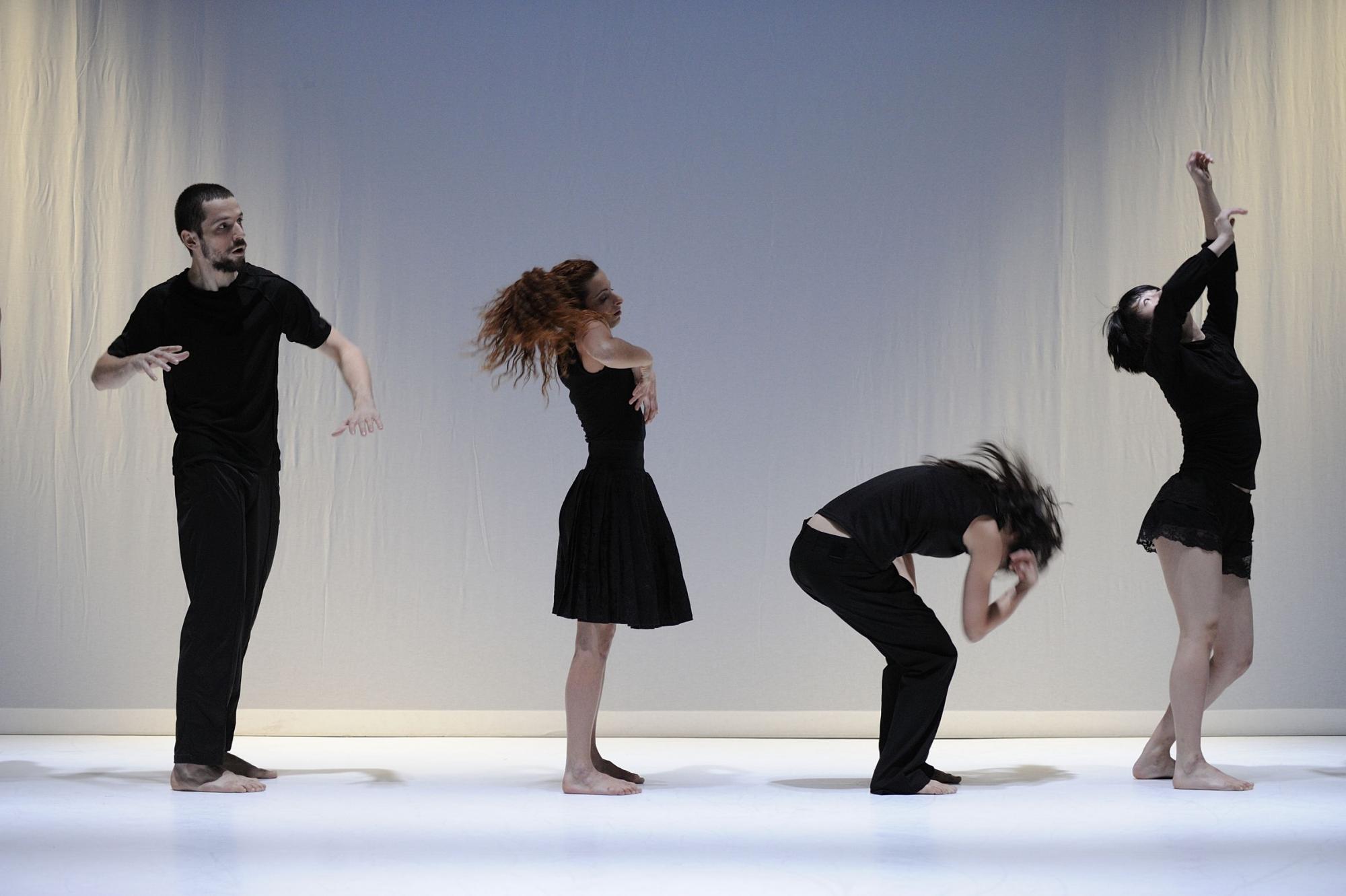 „if I was real - eine erste Skizze“ der cie. toula limnaios