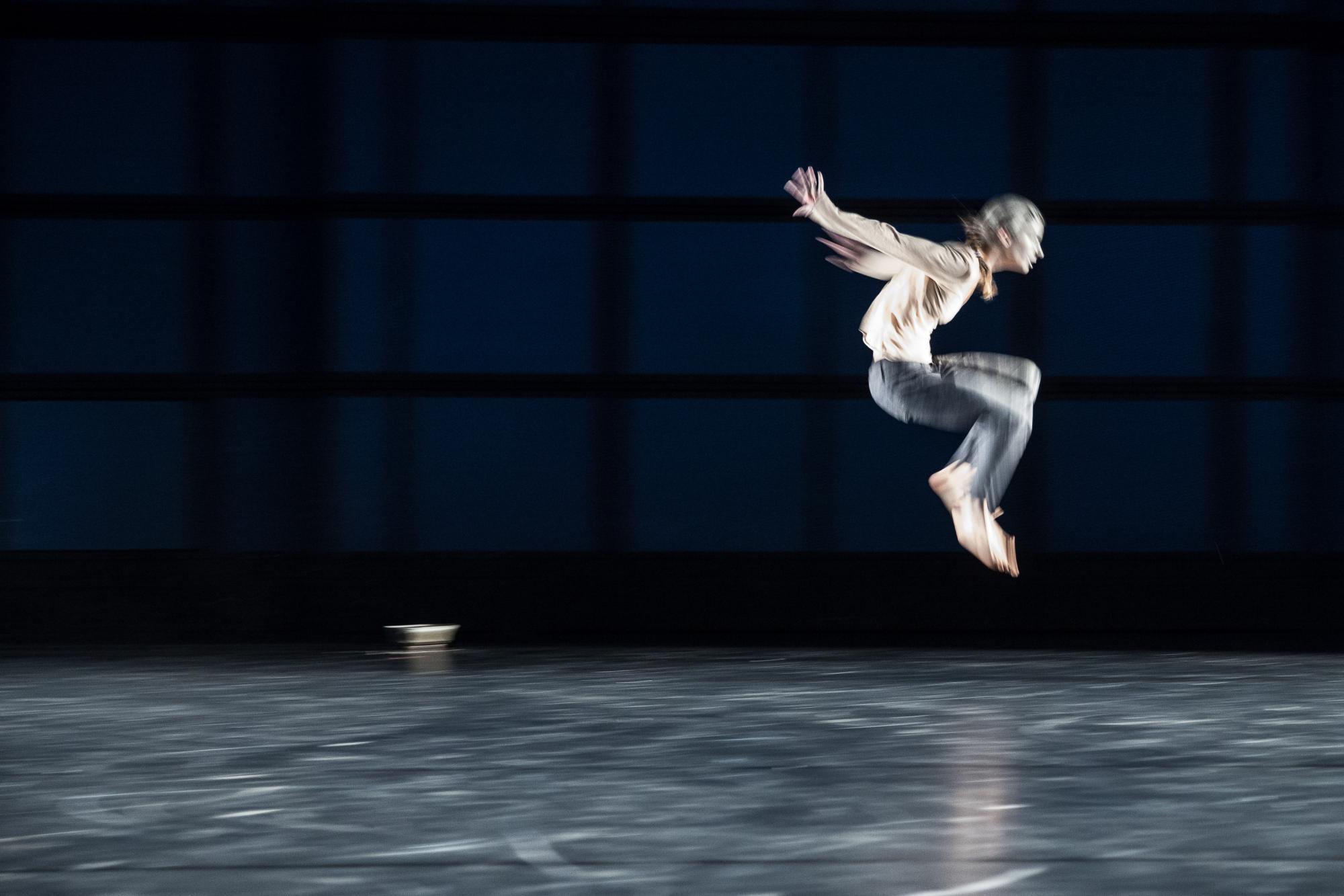 „Metamorphosis“ von Alexandra Rogovska und Bruno Caverna. Tanz: Alexandra Rogovska