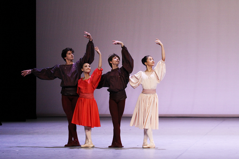 „Mozart 338“ bei der Schulvorstellung „Erste Schritte“ am Hamburg Ballett