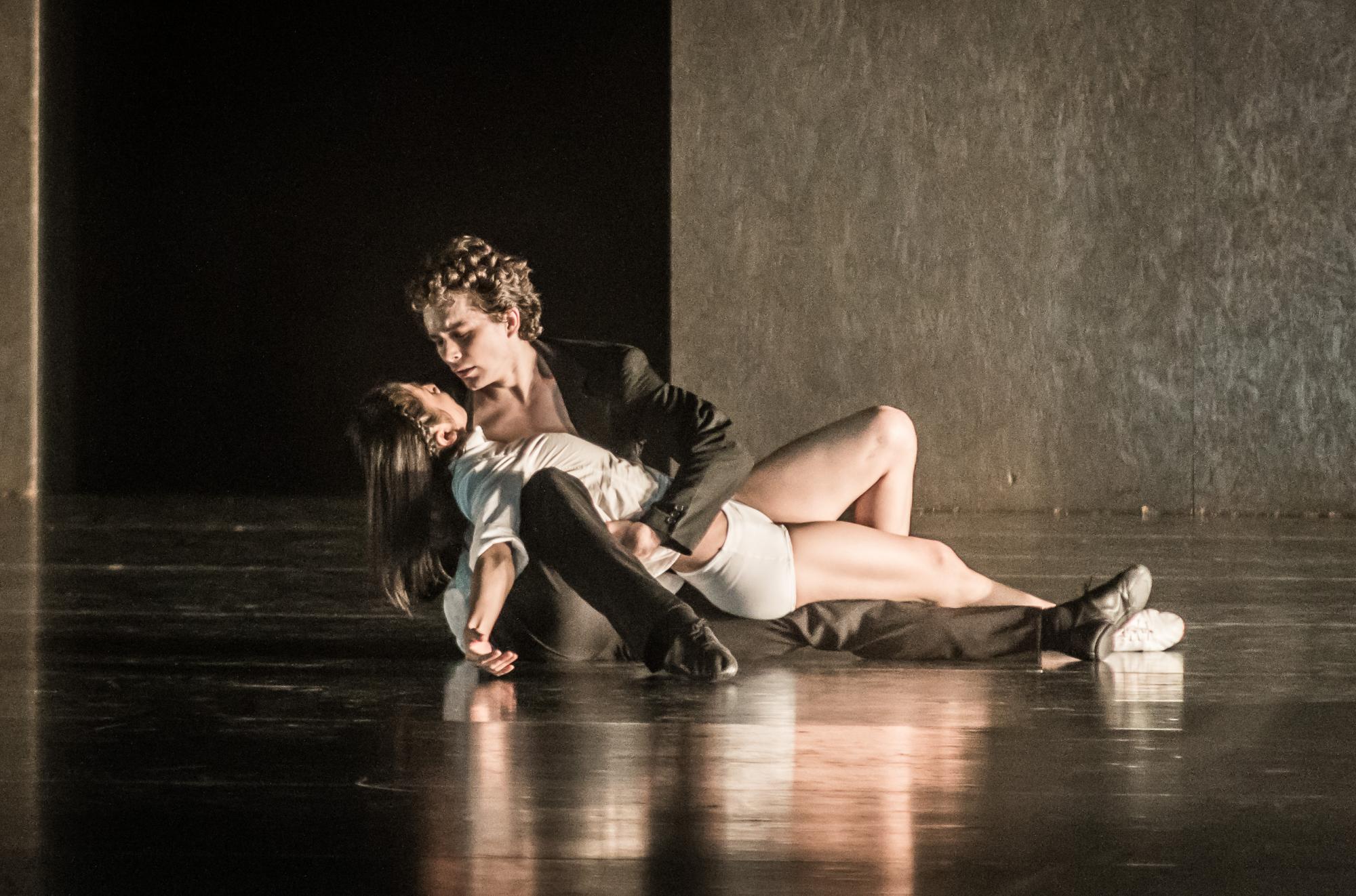 „Romeo und Julia“ am Semperoper Ballett mit István Simon und Duos Zhu in den Hauptrollen