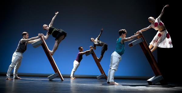 Antoine Jullys Ballettabend „Die schönste aller Welten“ in Oldenburg - „Favorite Words“