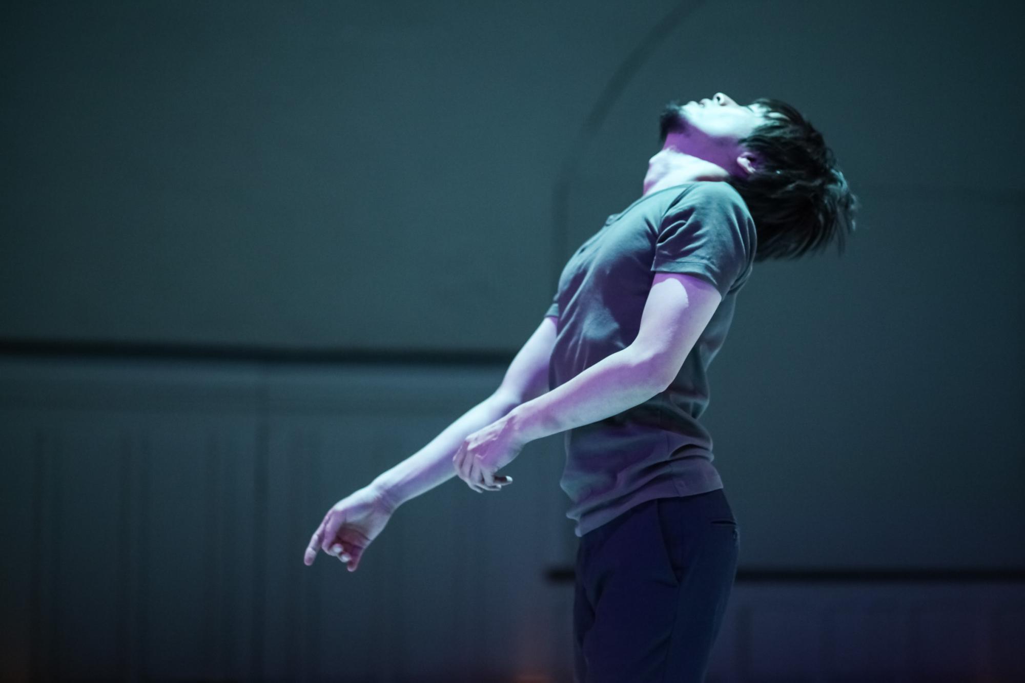 Felix Bürkle eröffnete mit „You, the Other“ das Tanzfestival NRW