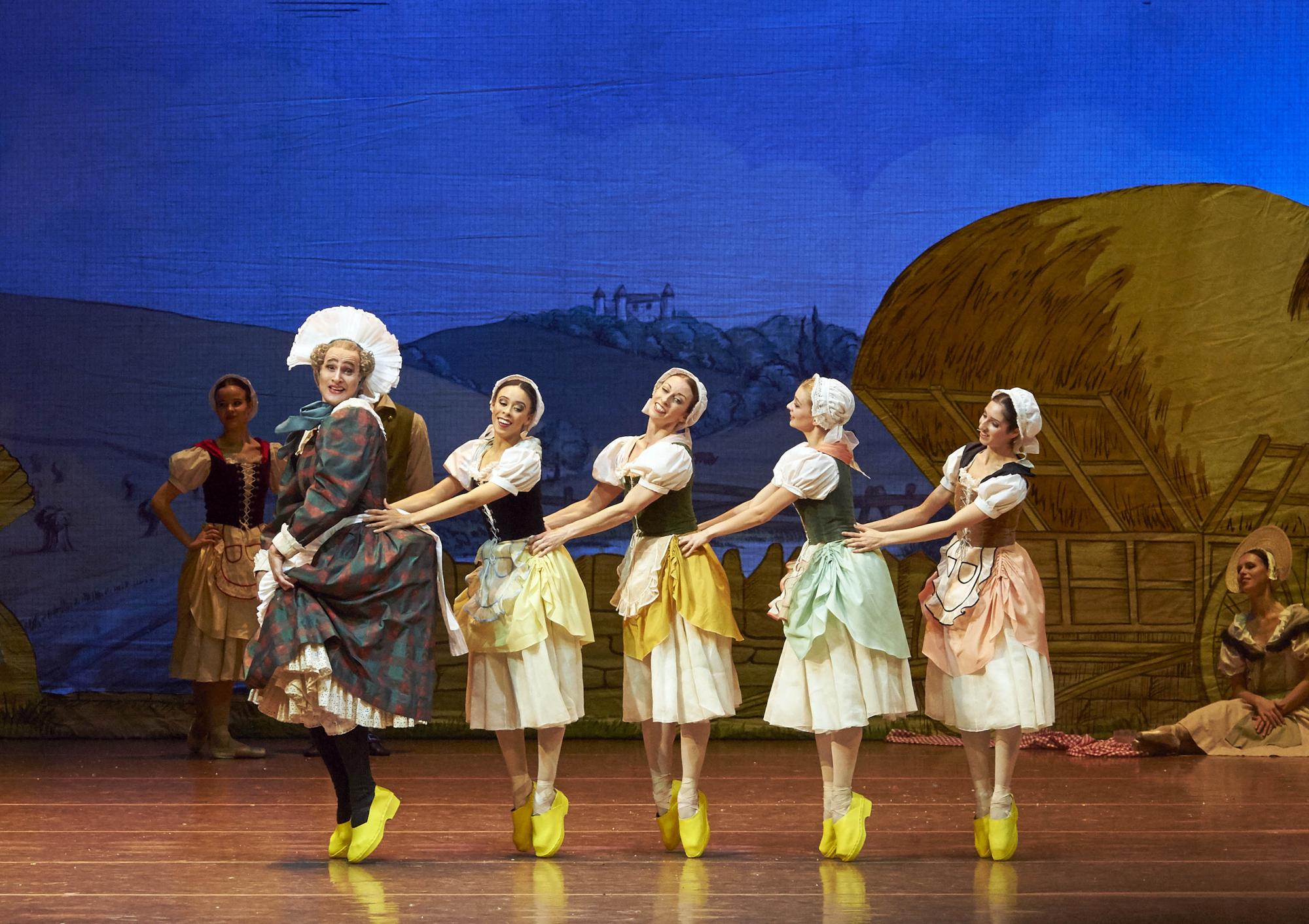 „La fille mal gardée“; Roman Lazik und Ensemble