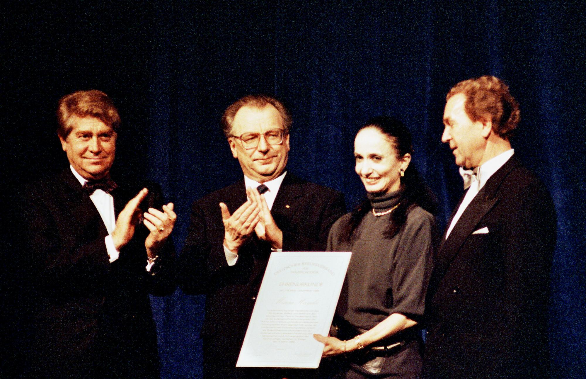 Lothar Späth mit Marcia Haydee und Ulrich Roehm