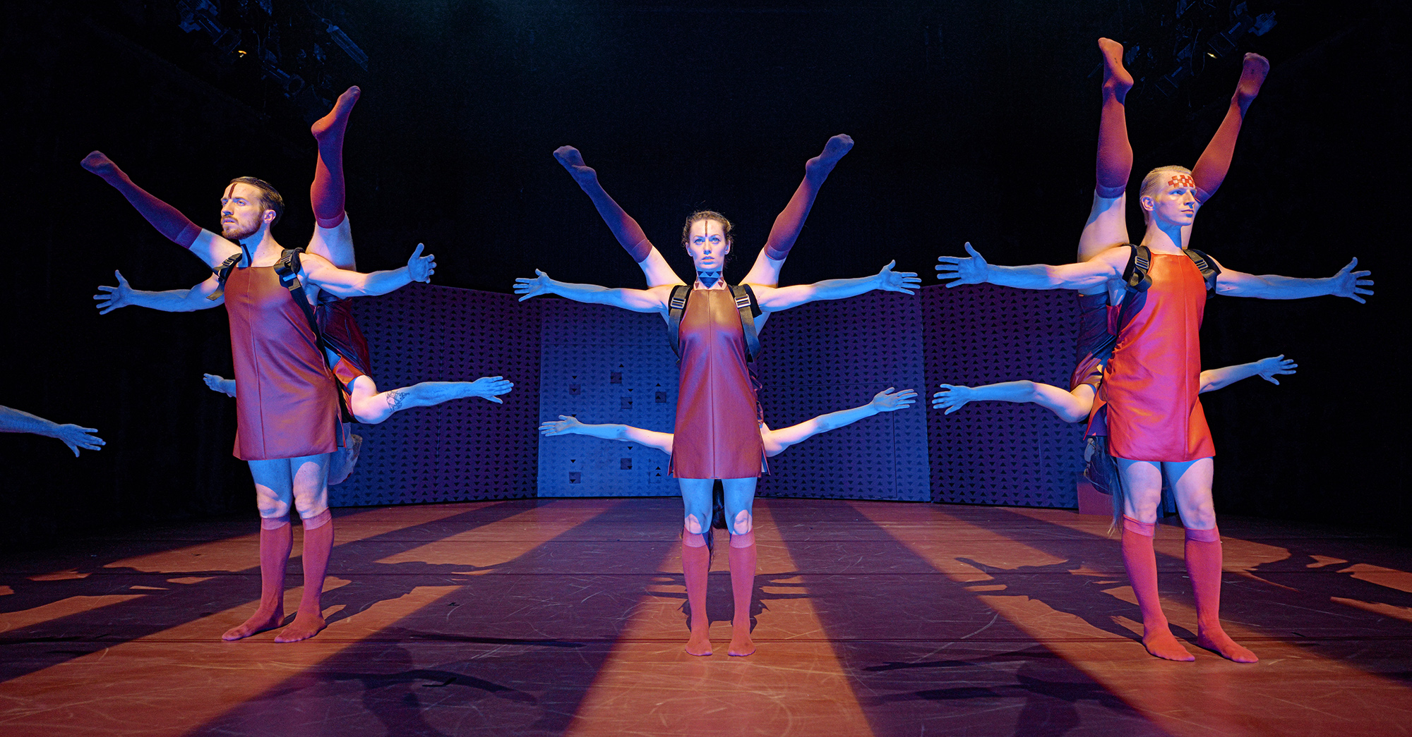 „Objekt“ von Garry Stewart. Tanz: Cornelius Mickel, Giulia Torri, Finn Lakeberg und Ensemble