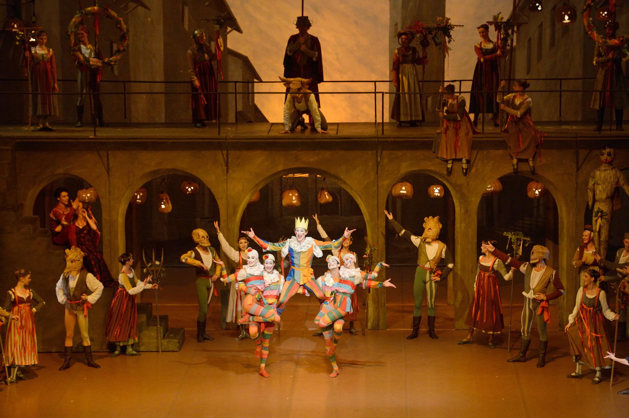 „Romeo und Julia“ von John Cranko. Tanz: Ensemble