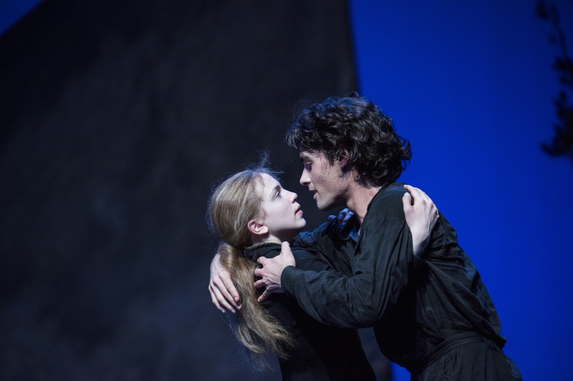 „Die Möwe“ von John Neumeier. Tanz: Emilie Mazon, Marc Jubete.