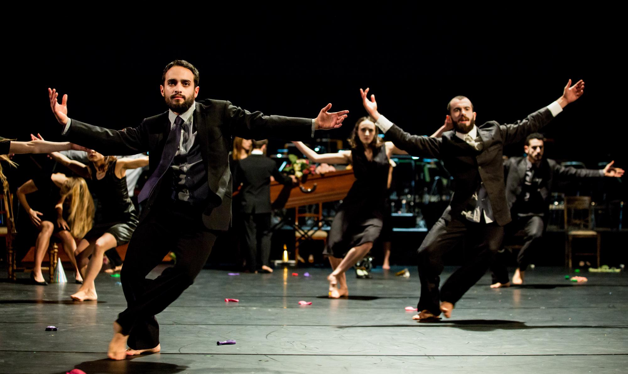 „Antonín“ von Michael Keegan-Dolan. Tanz: Ensemble.