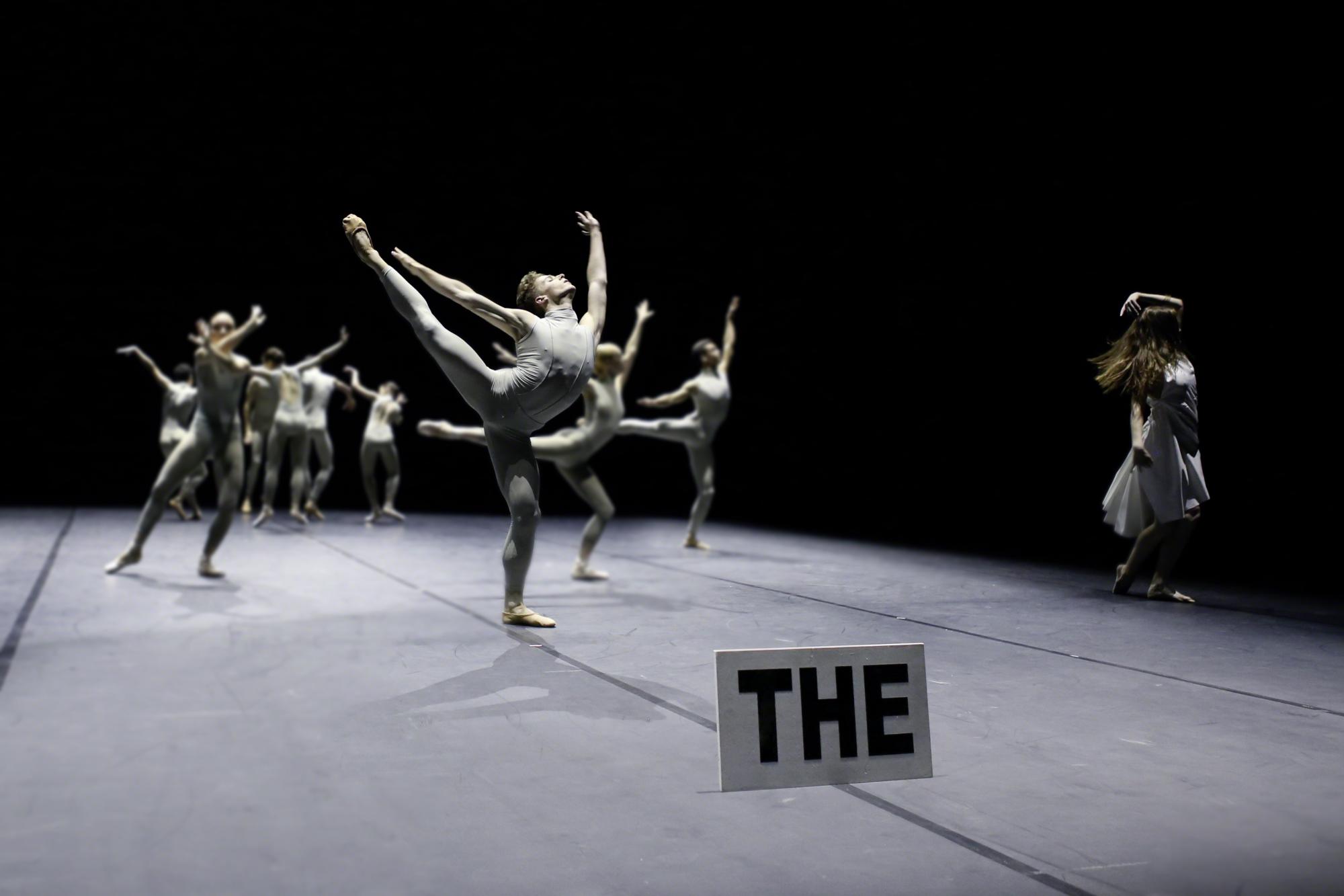„The Second Detail“ von William Forsythe. Tanz: Francesco Barbuto.
