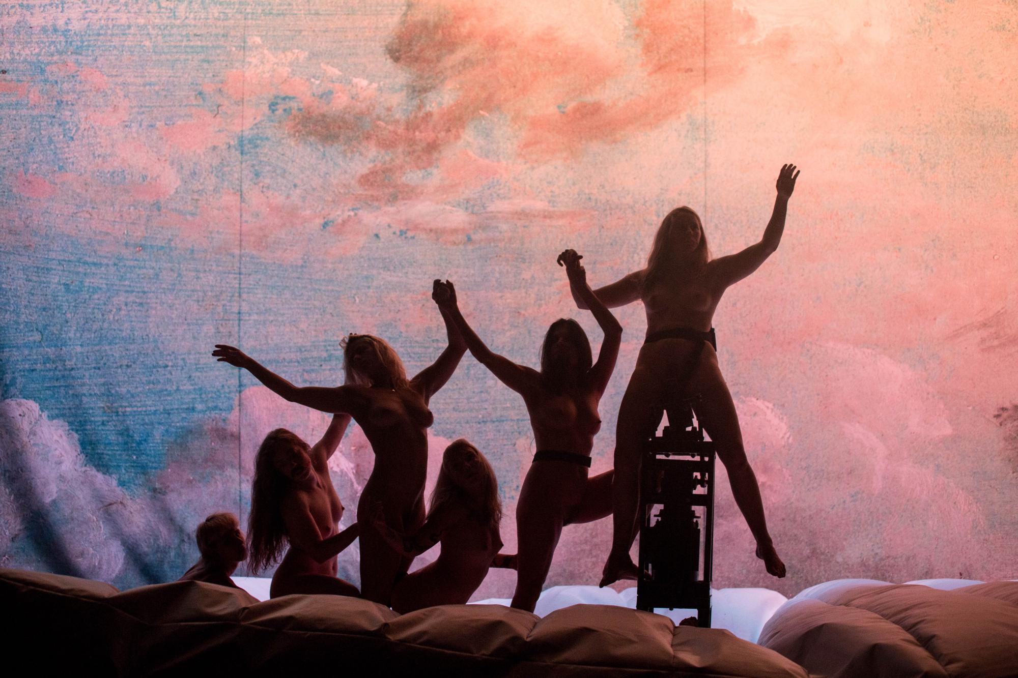 „Apollon Musagète“ von Florentina Holzinger