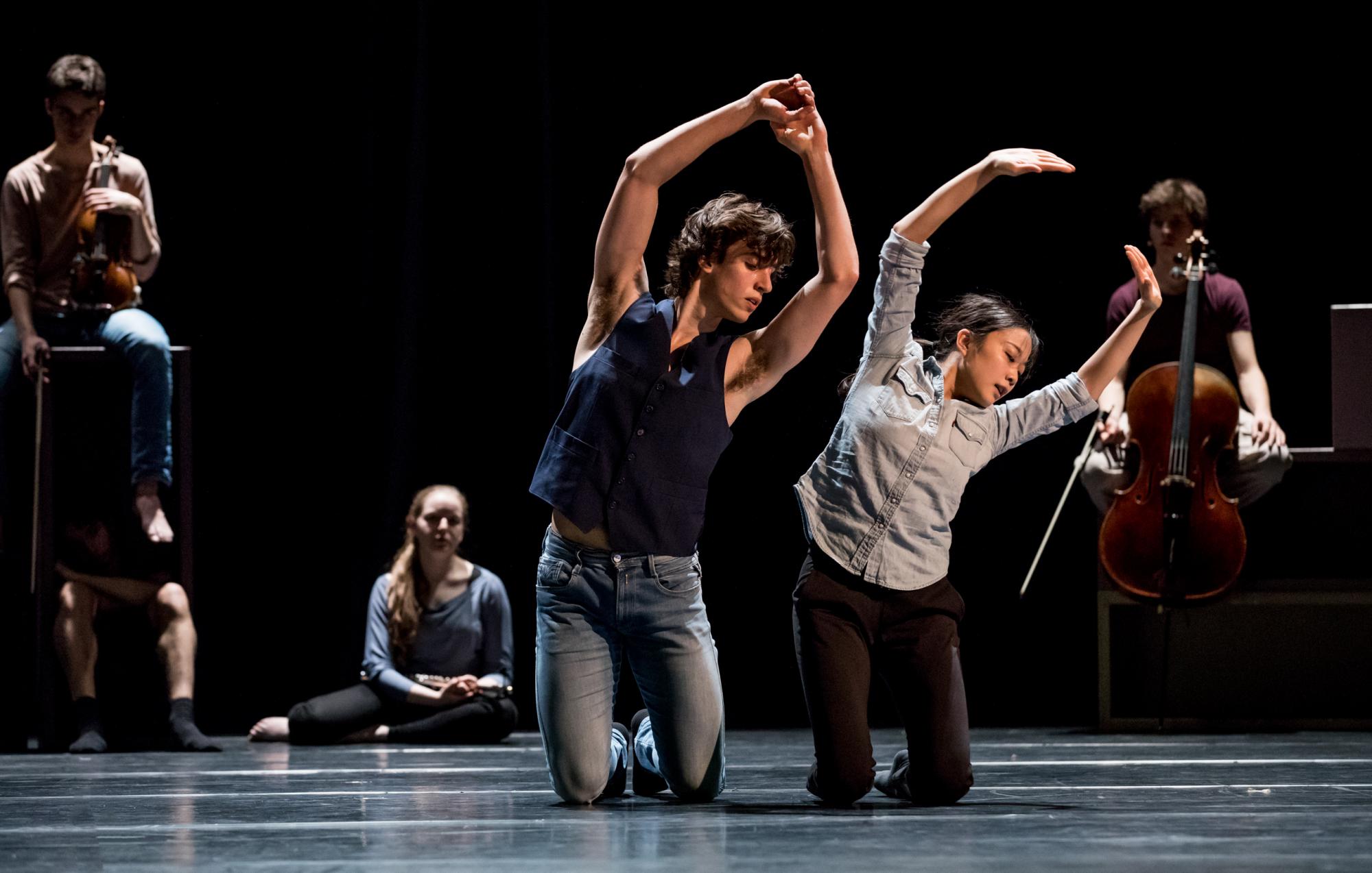 „BJB Songbook: What We Call Growing Up“. Tanz: Emiliano Torres, Natsuka Abe