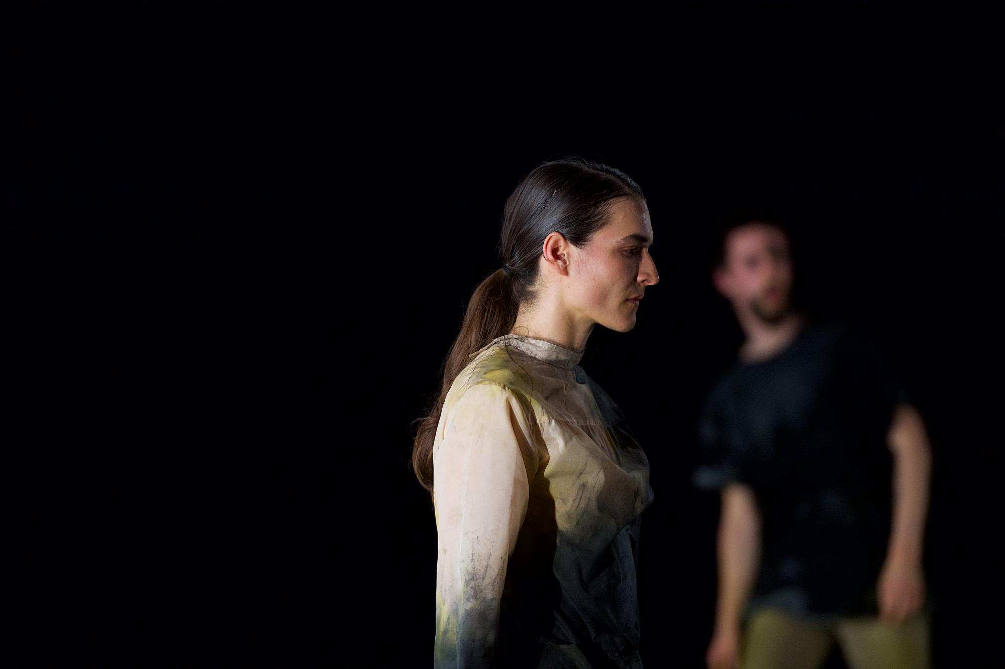 „A Passo Di Mulo“ von Lina Gómez. Tanz: Bella Hager und Camille Chapon