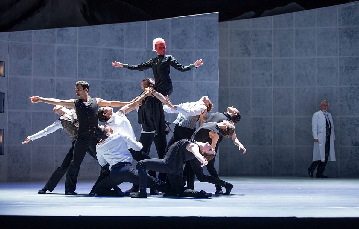 „Der Zauberberg“ von Olaf Schmidt. Tanz: Claudia Rietschel und Ensemble