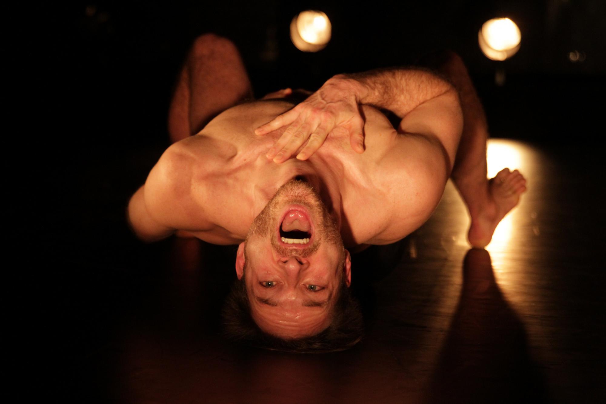 „Der Riss“ von Karel Vanek. Tanz: Dwayne Holliday