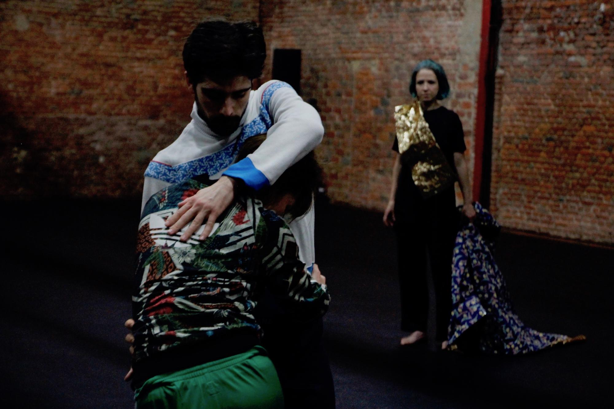 „Flowers (we are)“ von Claire Croizé / ECCE