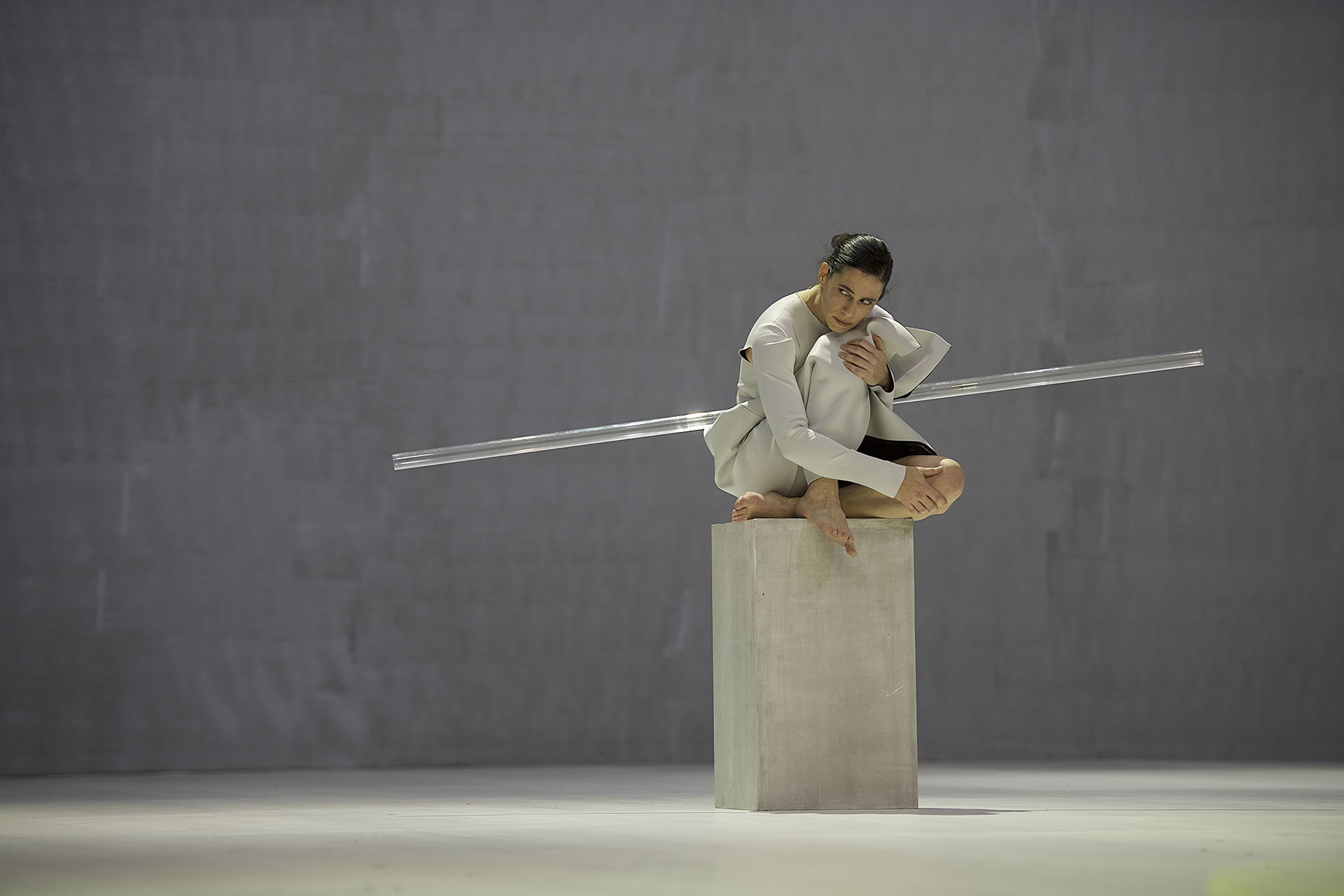 „rauschen“ von Sasha Waltz. Tanz: Yael Schnell