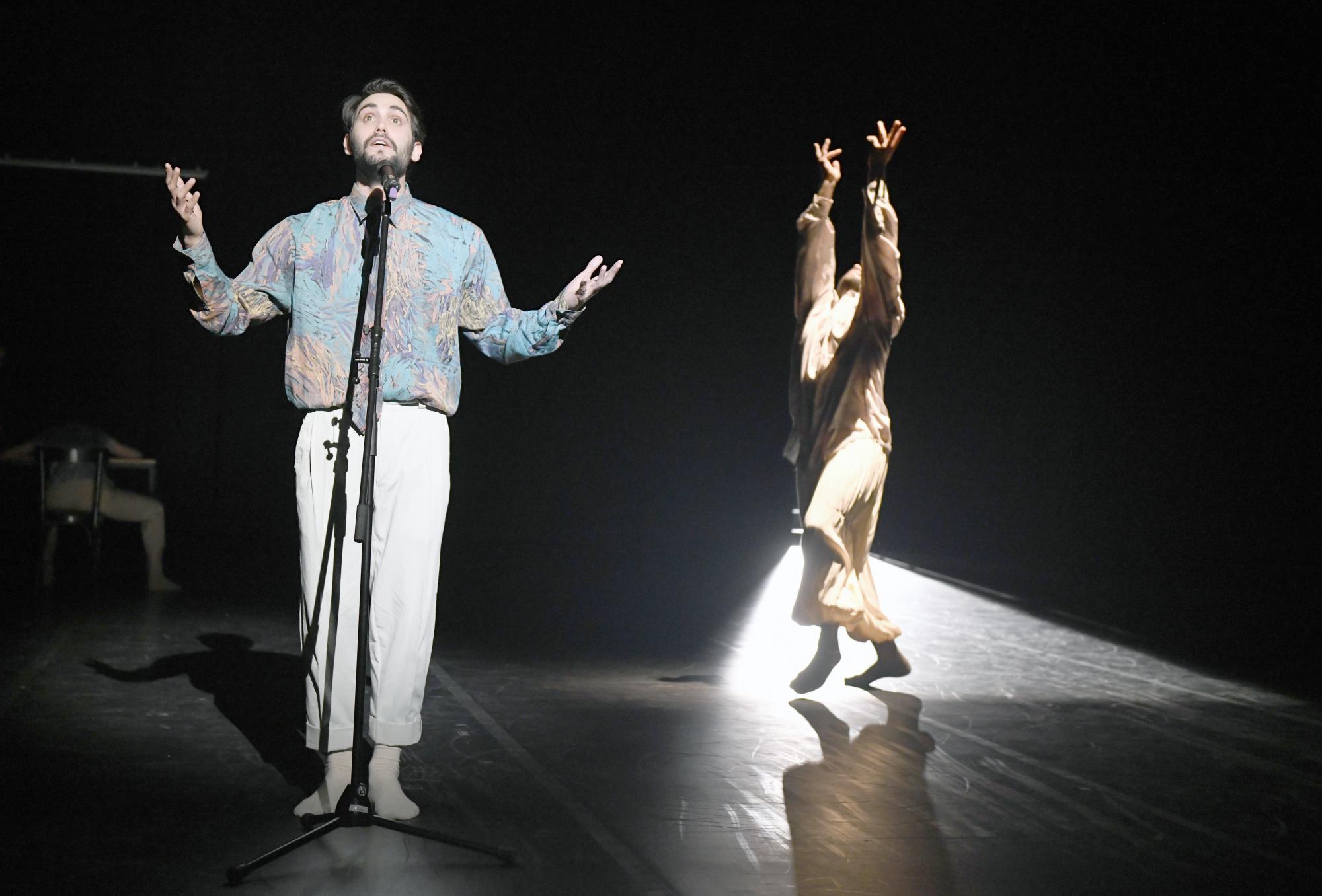 „Free Willy ● Hetwich“ von Esther Pérez und Nuria Fau. Tanz: Isidora Markovic, David Valls, Joel Distefano