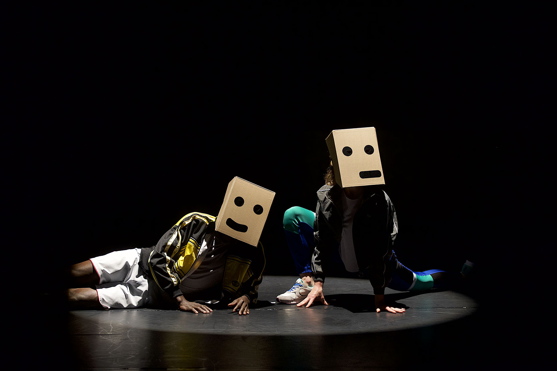 „Schau mich an“ von Joachim Schlömer. Tanz: Ahmed Soura &amp; Victoria McConnell