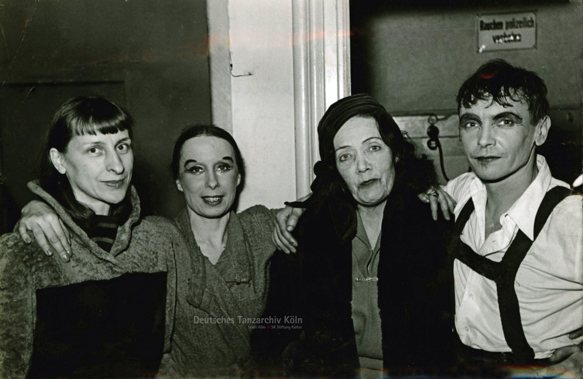 Alexander von Swaine mit Dore Hoyer, Lisa Czobel und Mary Wigman