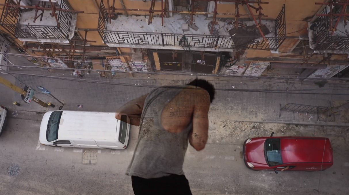 Charlie Prince in The Odor of the Elephants after the Rain (c) Screenshot