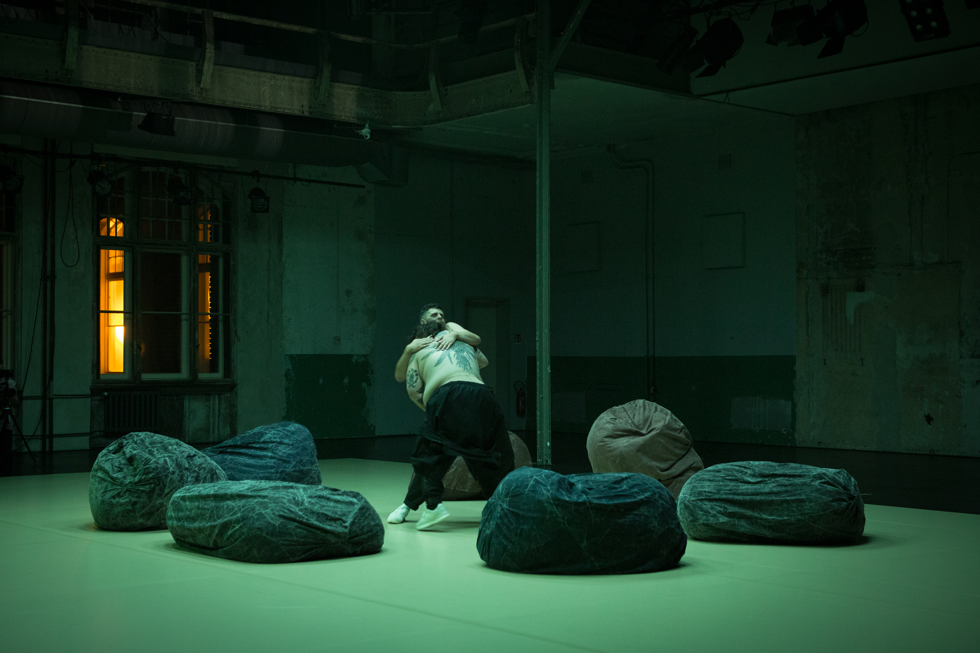 &quot;Thank you for your effort, even if these requests cannot be fulfilled&quot; von von Liz Rosenfeld und Rodrigo Garcia Alves.