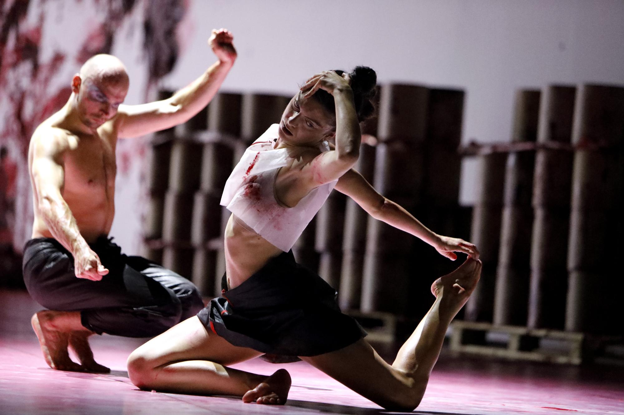 &quot;Ectopia&quot;  von Richard Richard Siegal und © Anish Kapoor. All rights reserved BILDKUNST, 2021