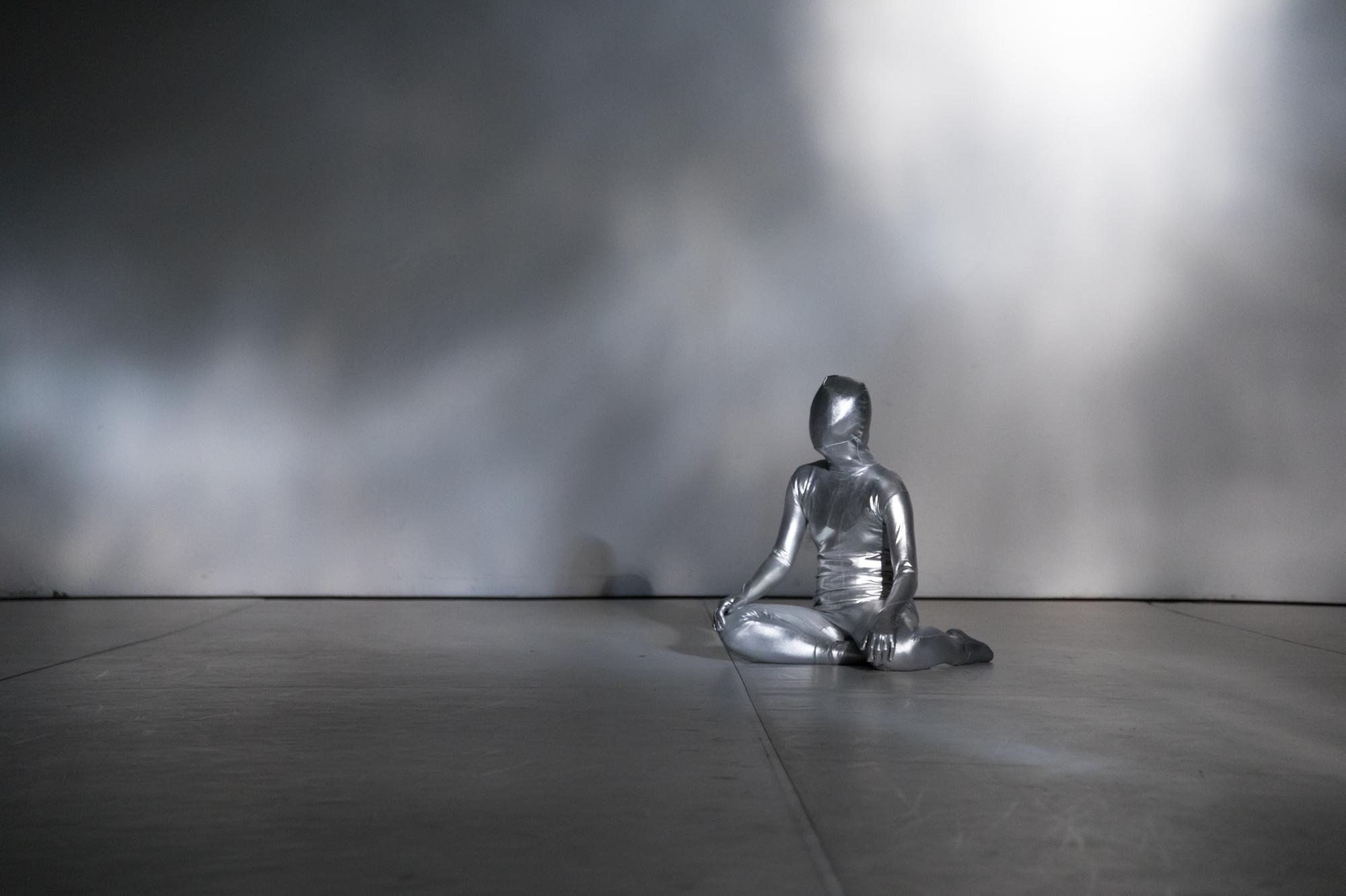 Shiori Tara mit &quot;A Strategy for the Fragile&quot;