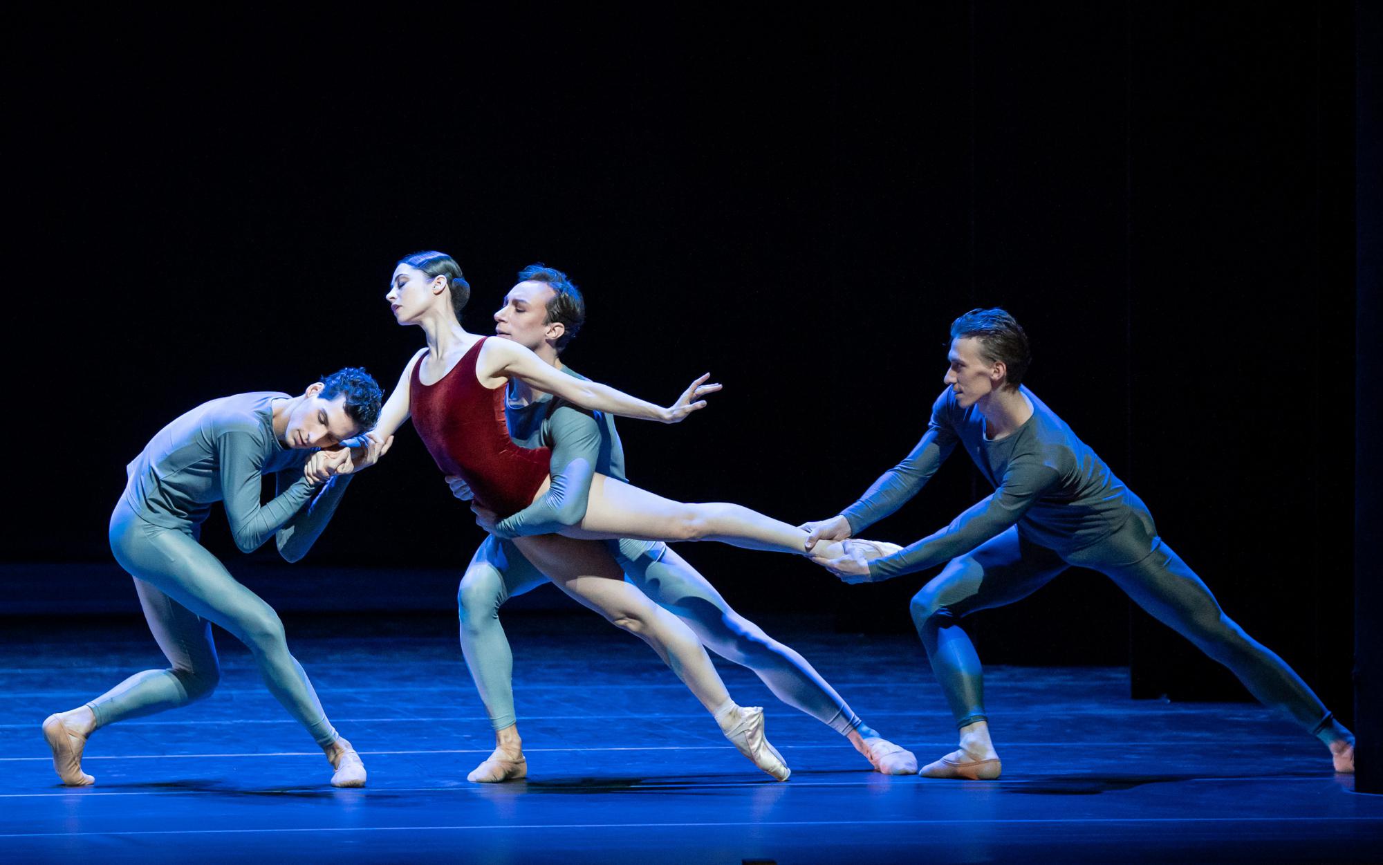 „24 Préludes“ von Alexei Ratmansky. Tanz: Wiener Staatsballett, 2022.