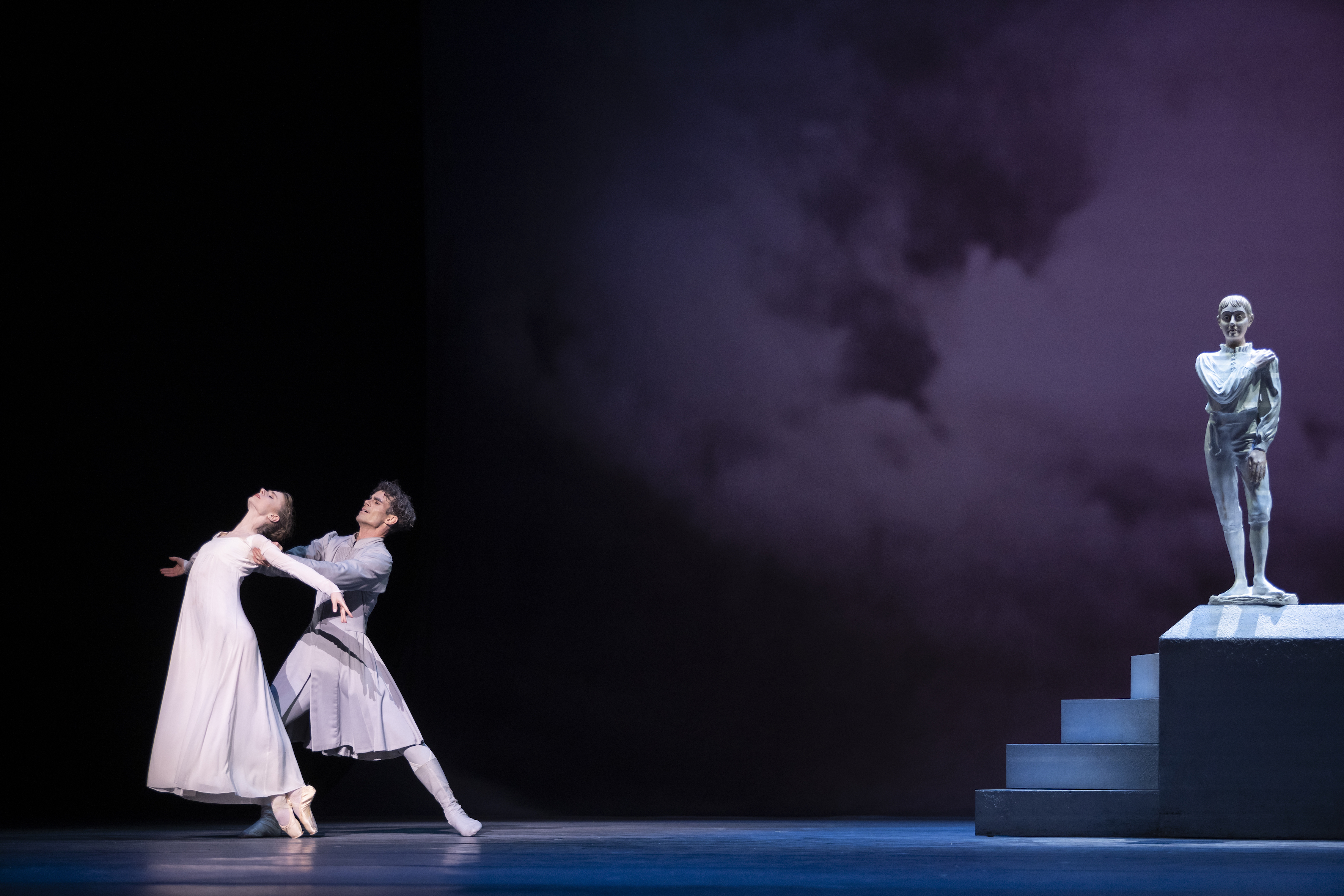 „The Winter’s Tale“ von Christopher Wheeldon. Tanz: Ida Praetorius, Felix Paquet