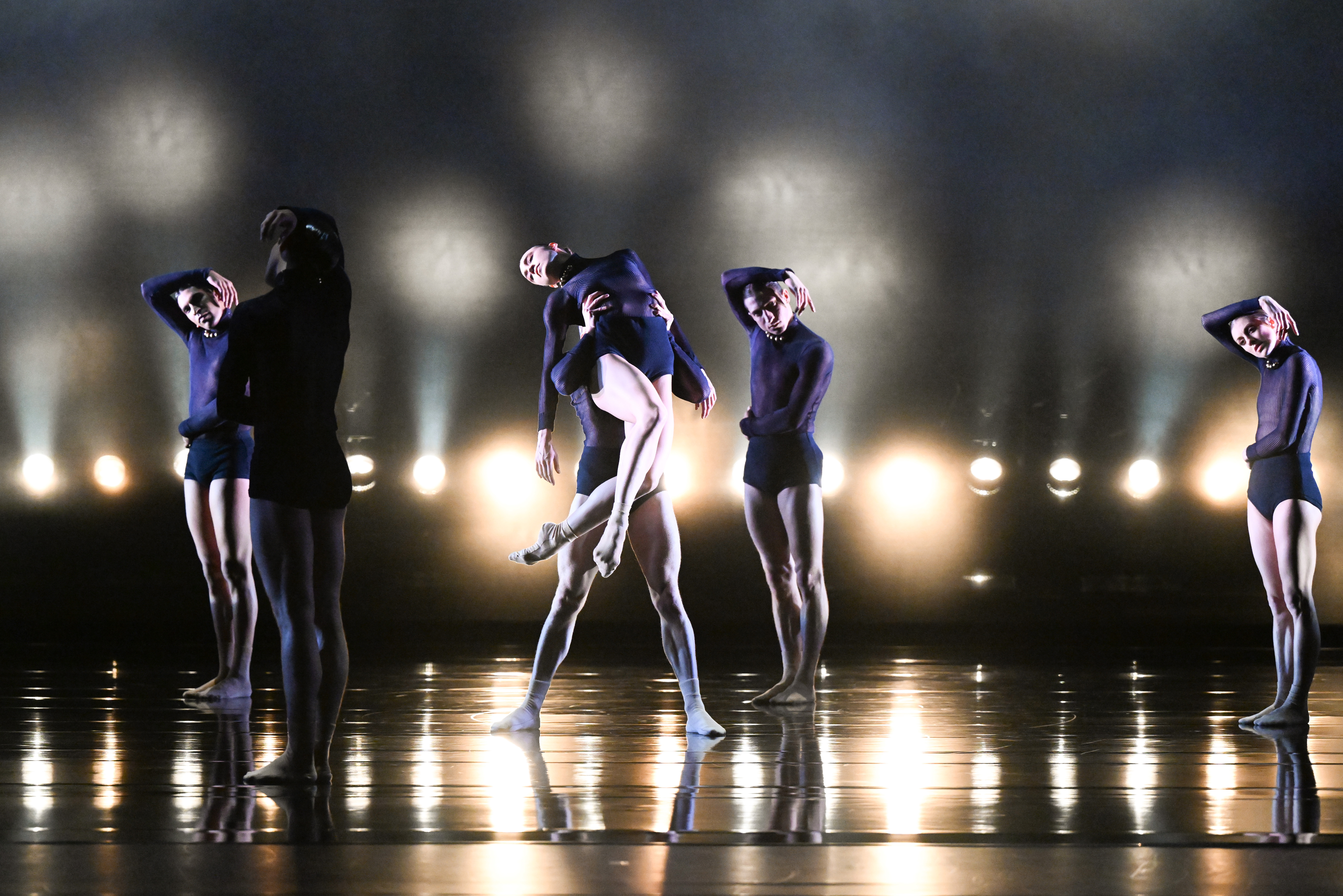 „Self-deceit“ von Vittoria Girelli. Tanz: Ensemble