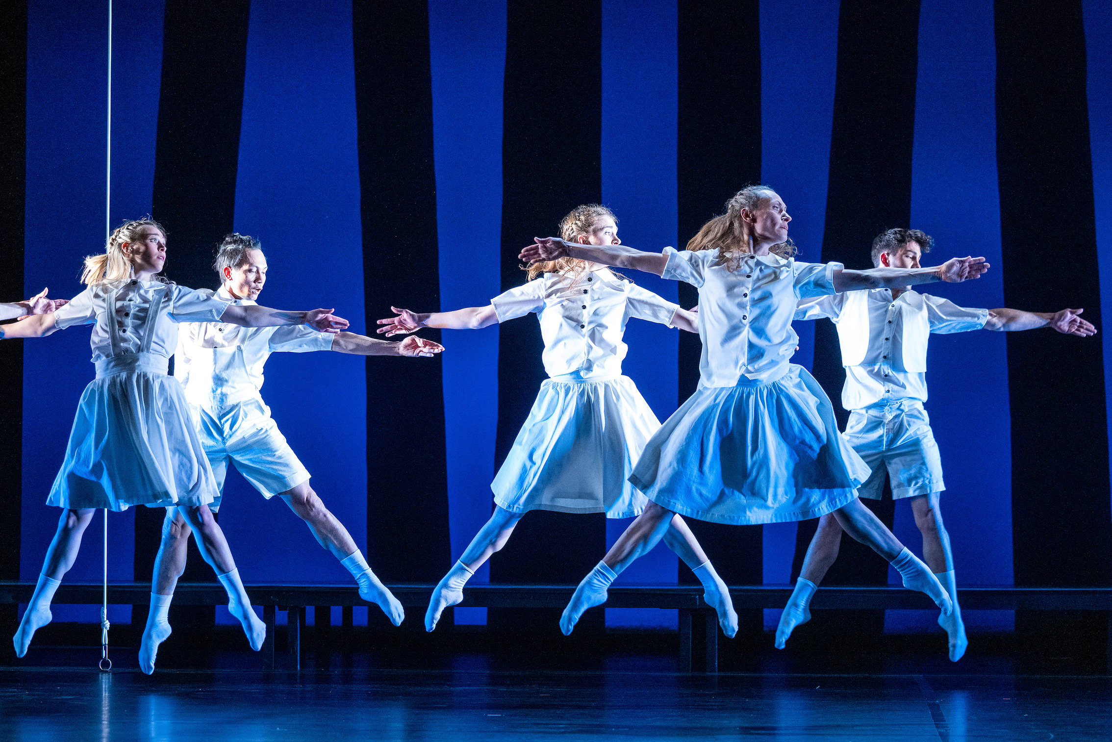 „Dostojewski Idiot Schwanensee“ von Olaf Schmidt. Tanz: Ensemble