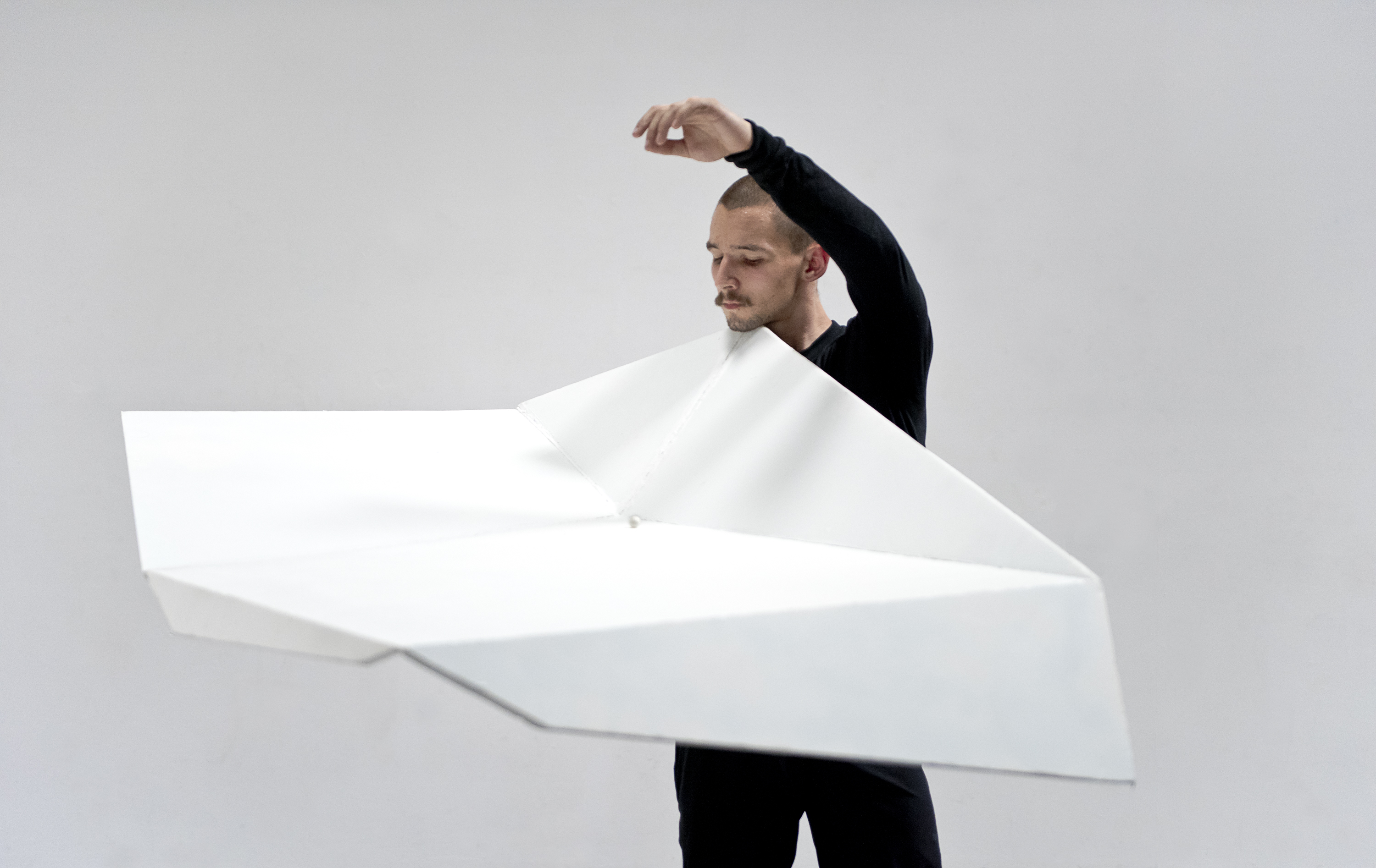 „Deepspace“ von und mit James Batchelor