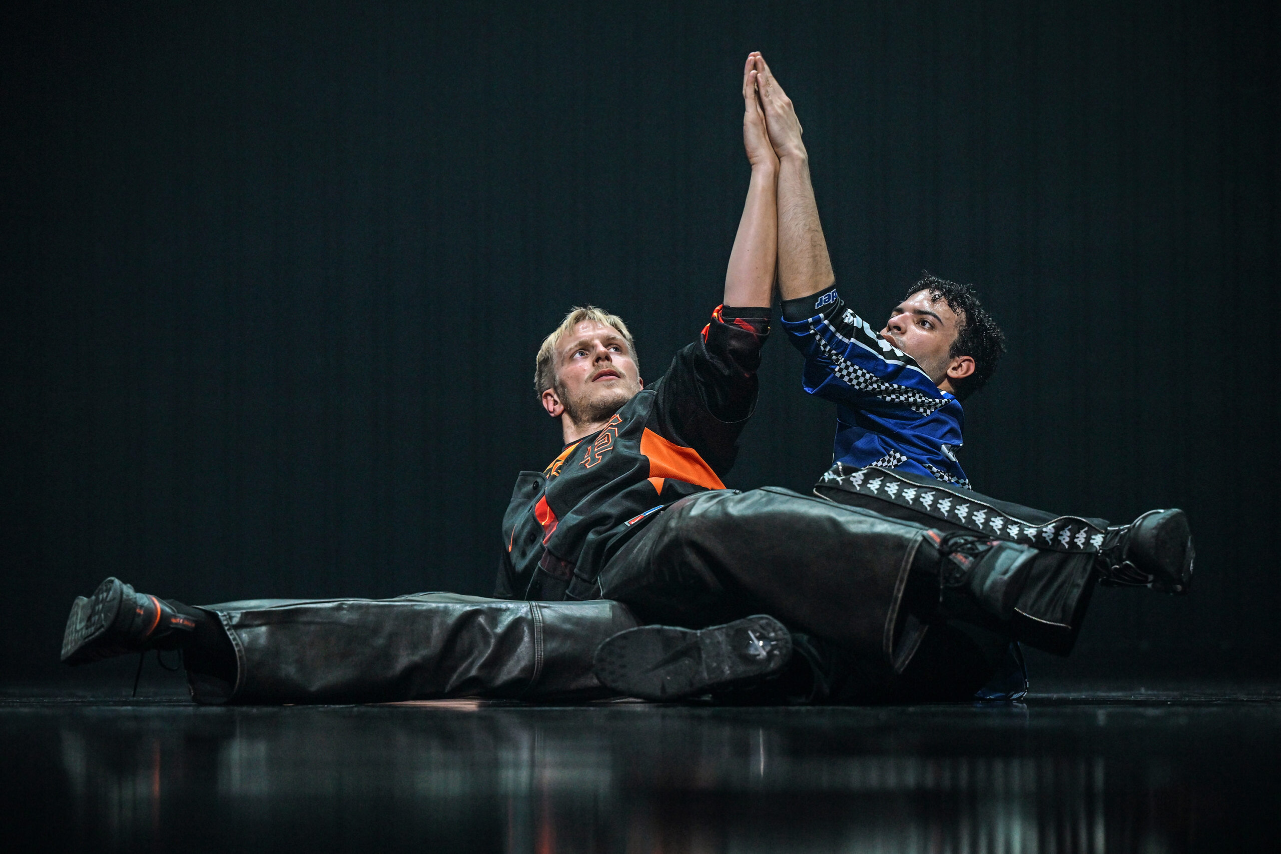 „Trailerpark“ von Moritz Ostruschnjak. Tanz: Finn Lakeberg und Jaime Neves