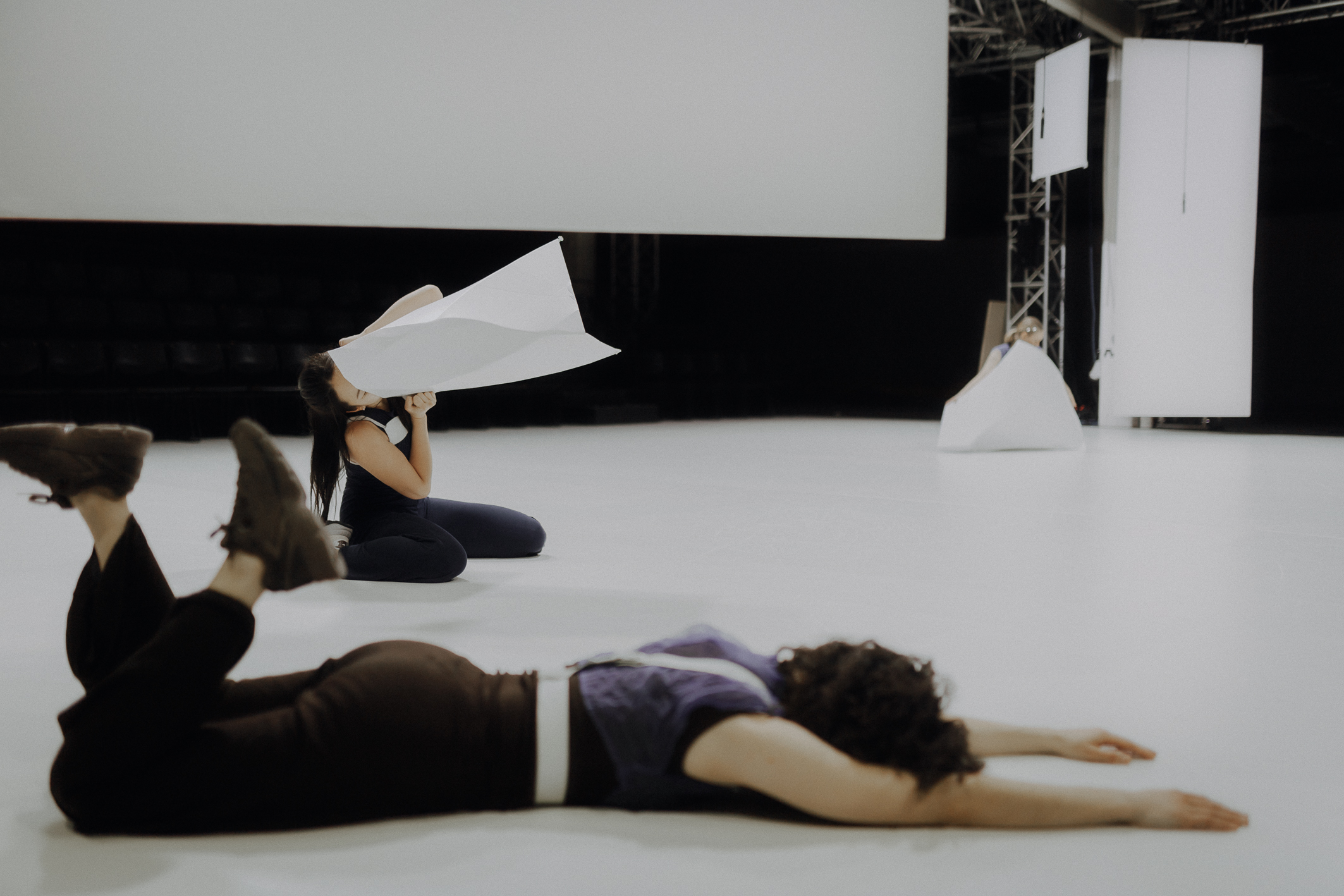 Sara Lanner: „Weaving Infrastructures”