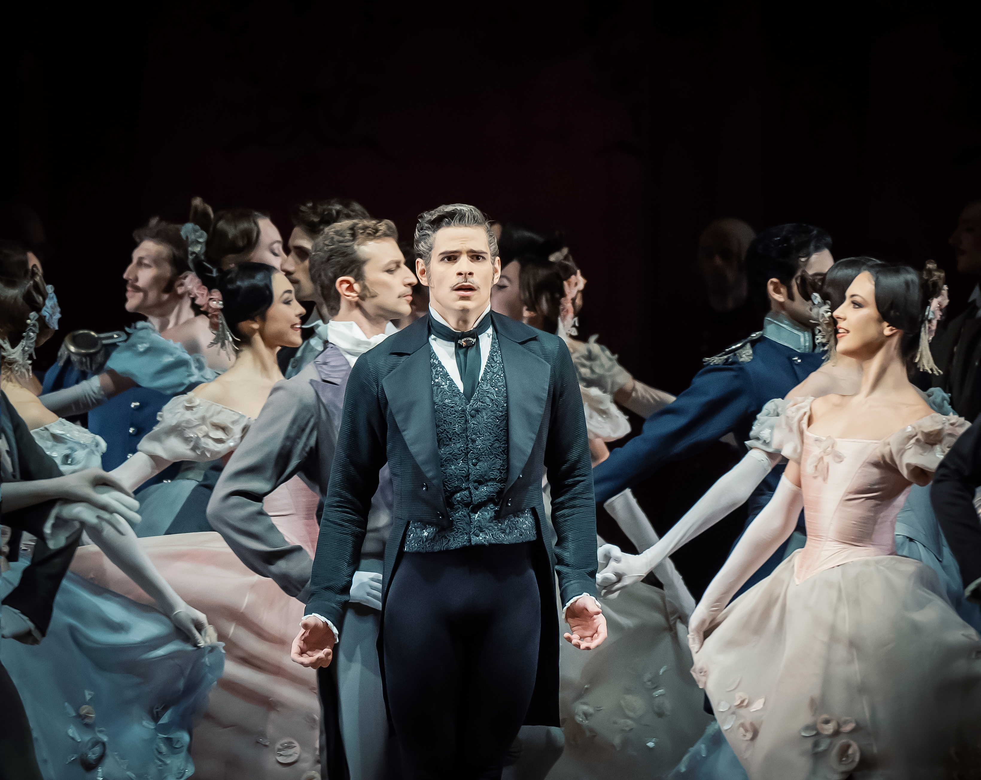 „Onegin“ von John Cranko. Tanz: Jakob Feyferlik &amp; Ensemble
