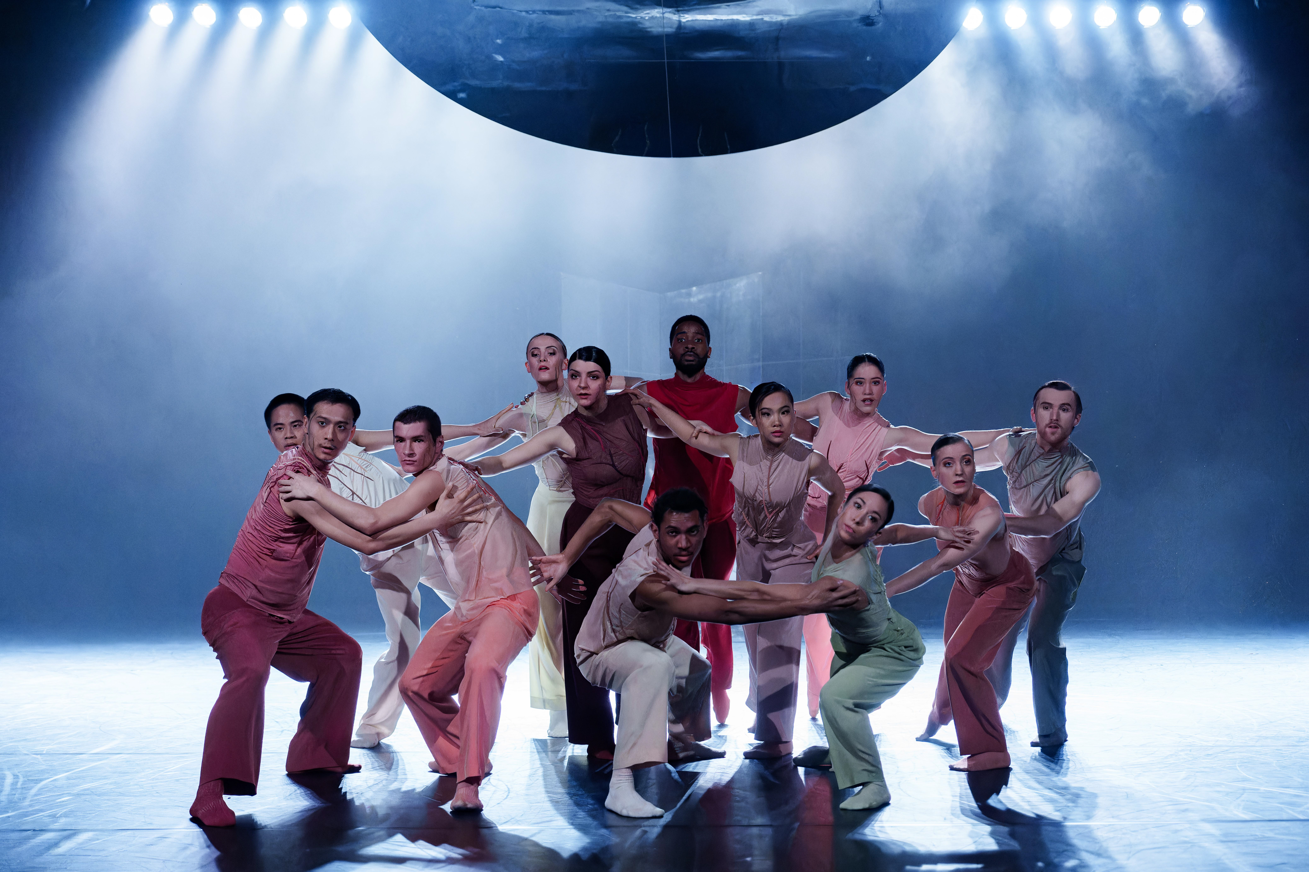 „Goldberg-Variationen“ am Luzerner Theater von Alba Castillo. Tanz: Ensemble von TanzLuzern