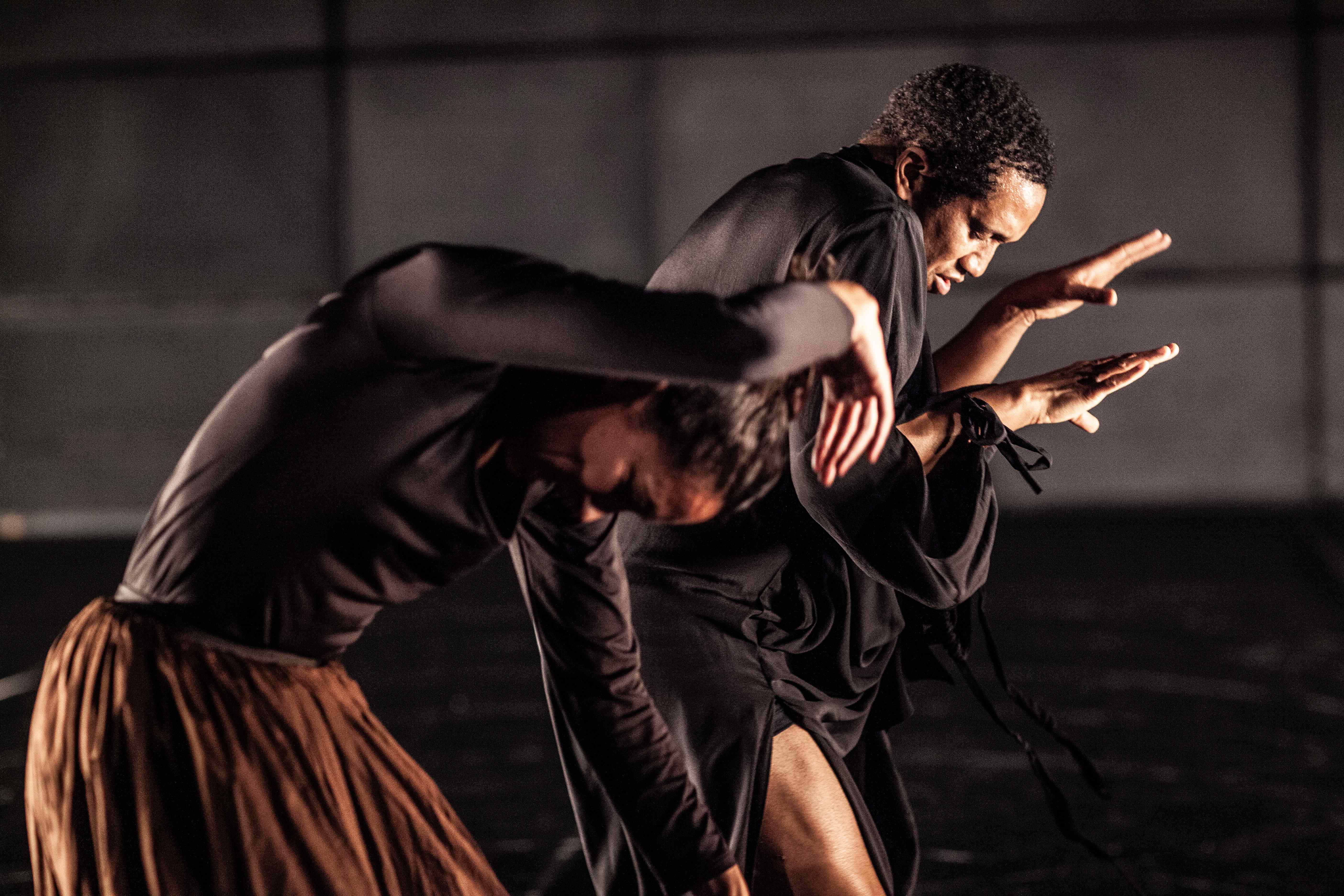 „Tambourines“ von Trajal Harrell. Tanz: Ensemble Schauspielhaus Zürich Dance Ensemble
