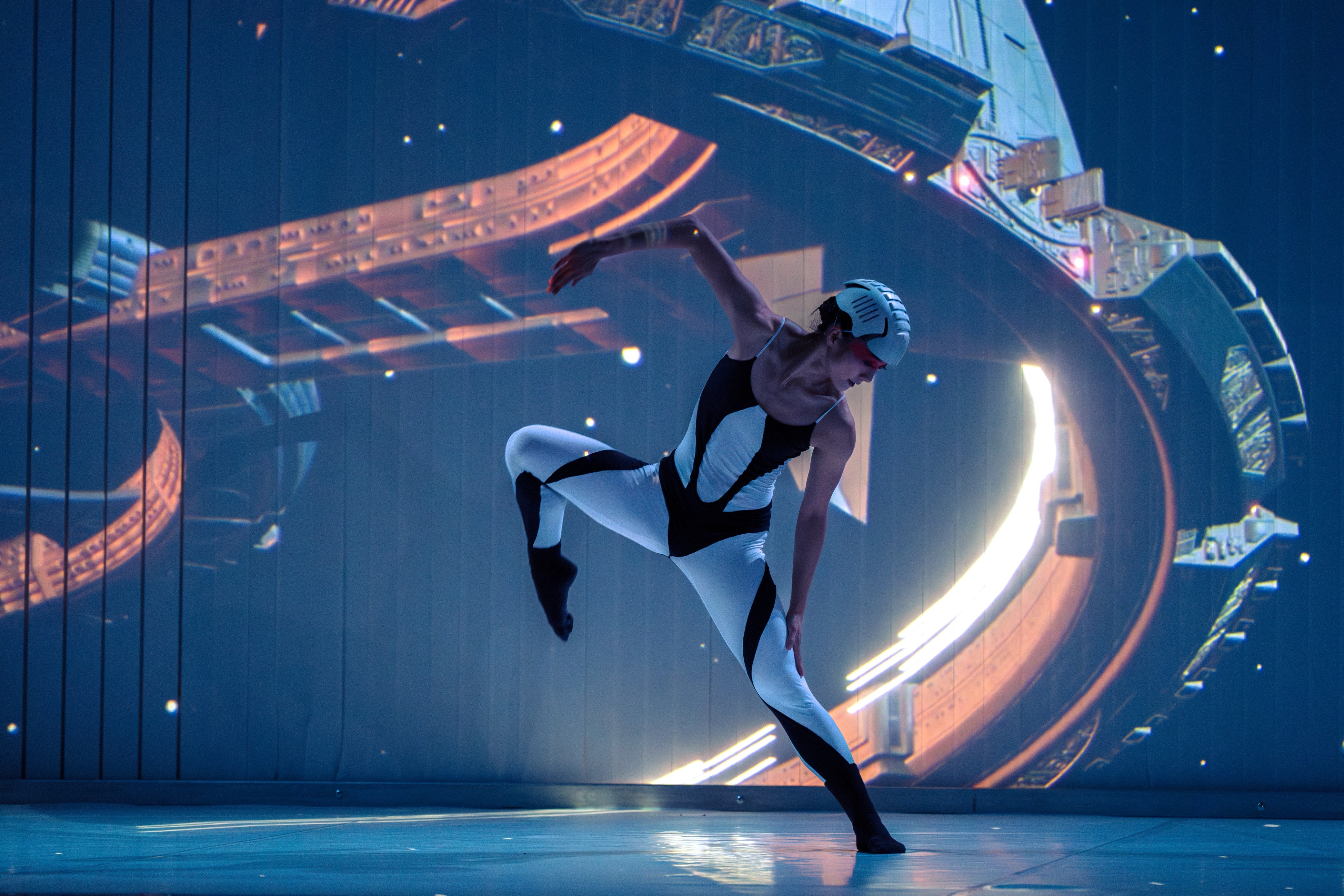 „Sternzeit – Planck Visionen“ von Tarek Assam, Tanz: Ting-En Chiang