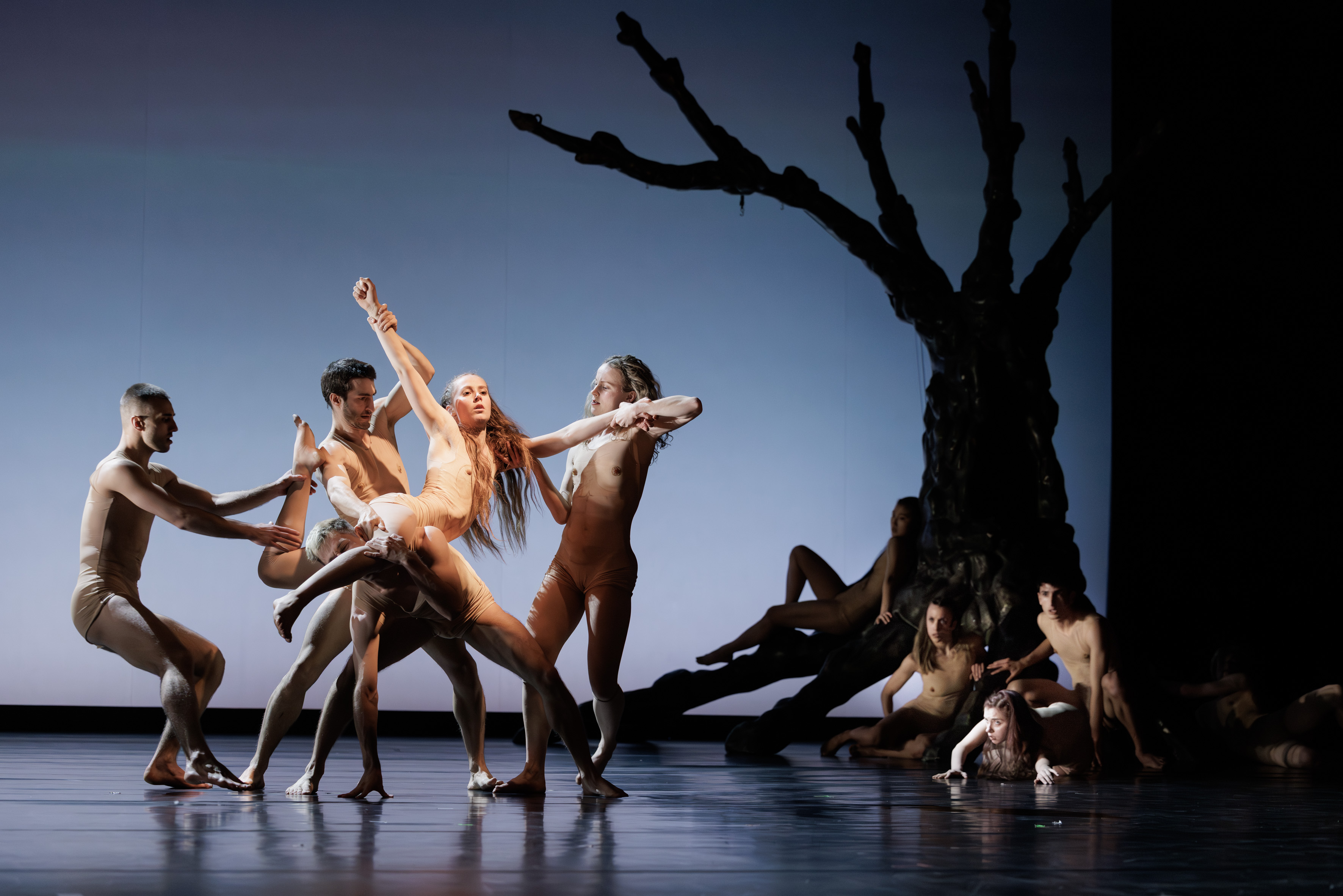 „Hieronymus B.“ von Nanine Linning, Tanz: Ensemble der Dance Company Osnabrück