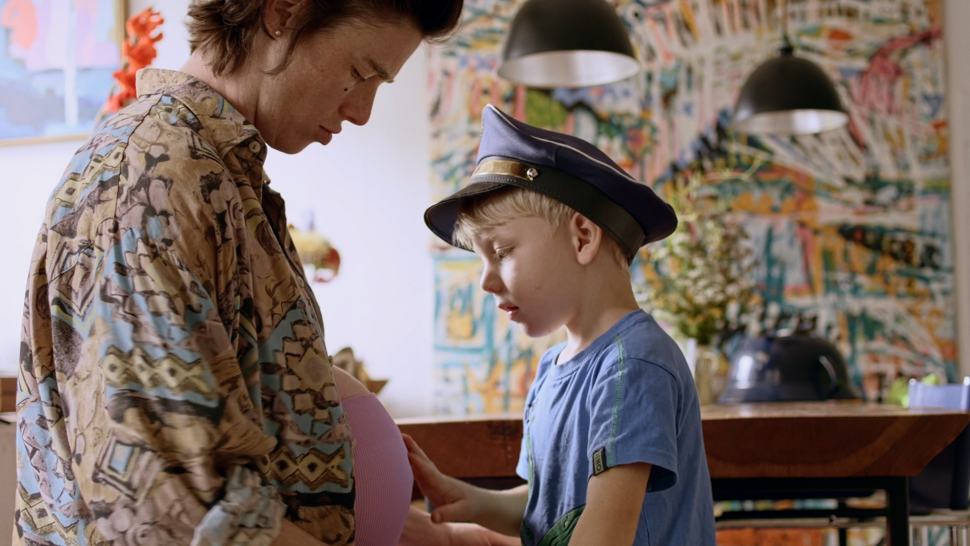 „WOMAN_MOTHER“, Dokumentarfilm von Klara Harden. Die Tänzerin Mara