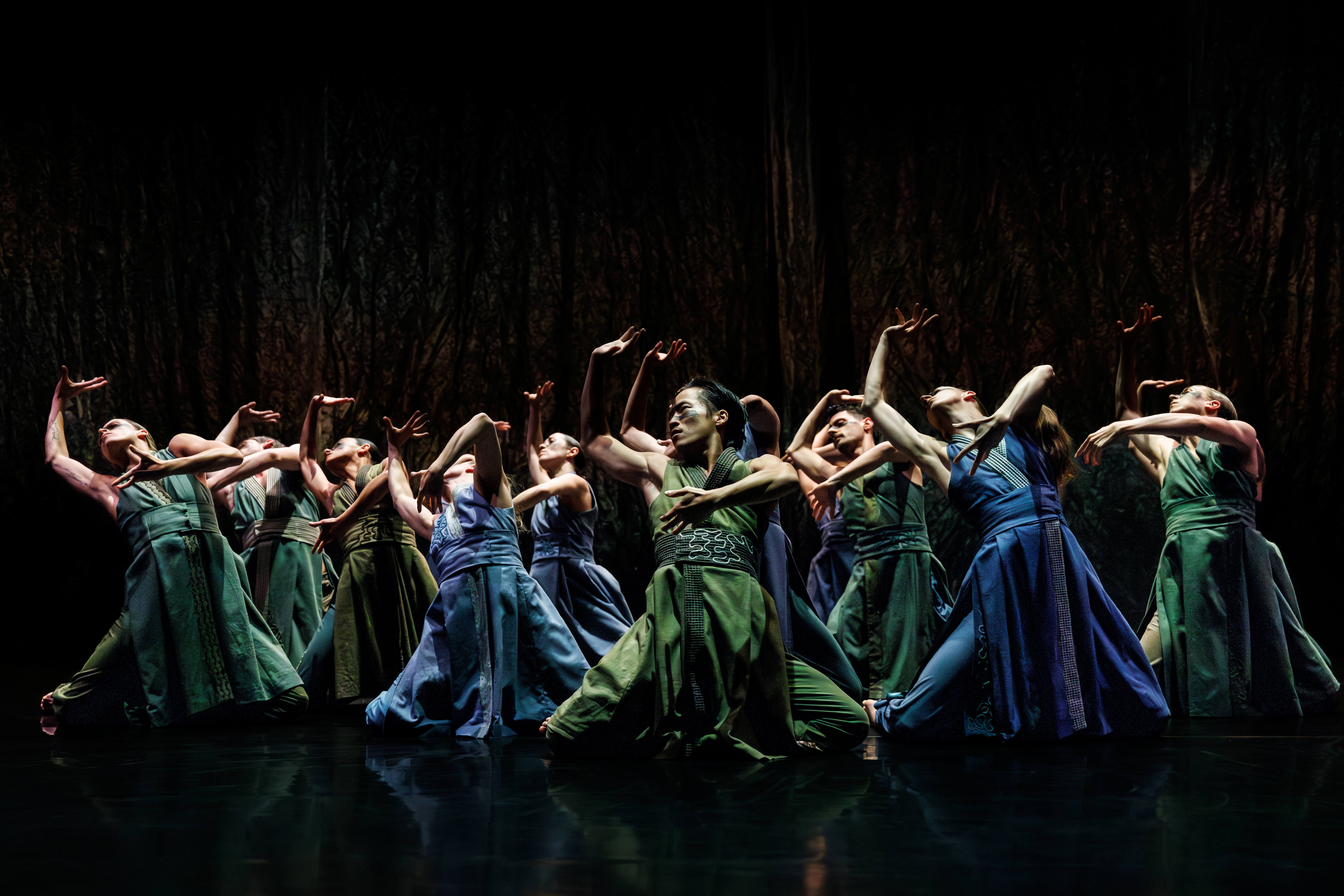 „Turning of Bones“ von Akram Khan, Tanz: Giovanni Visone, Stefano Gallelli, Tuti Cedeno