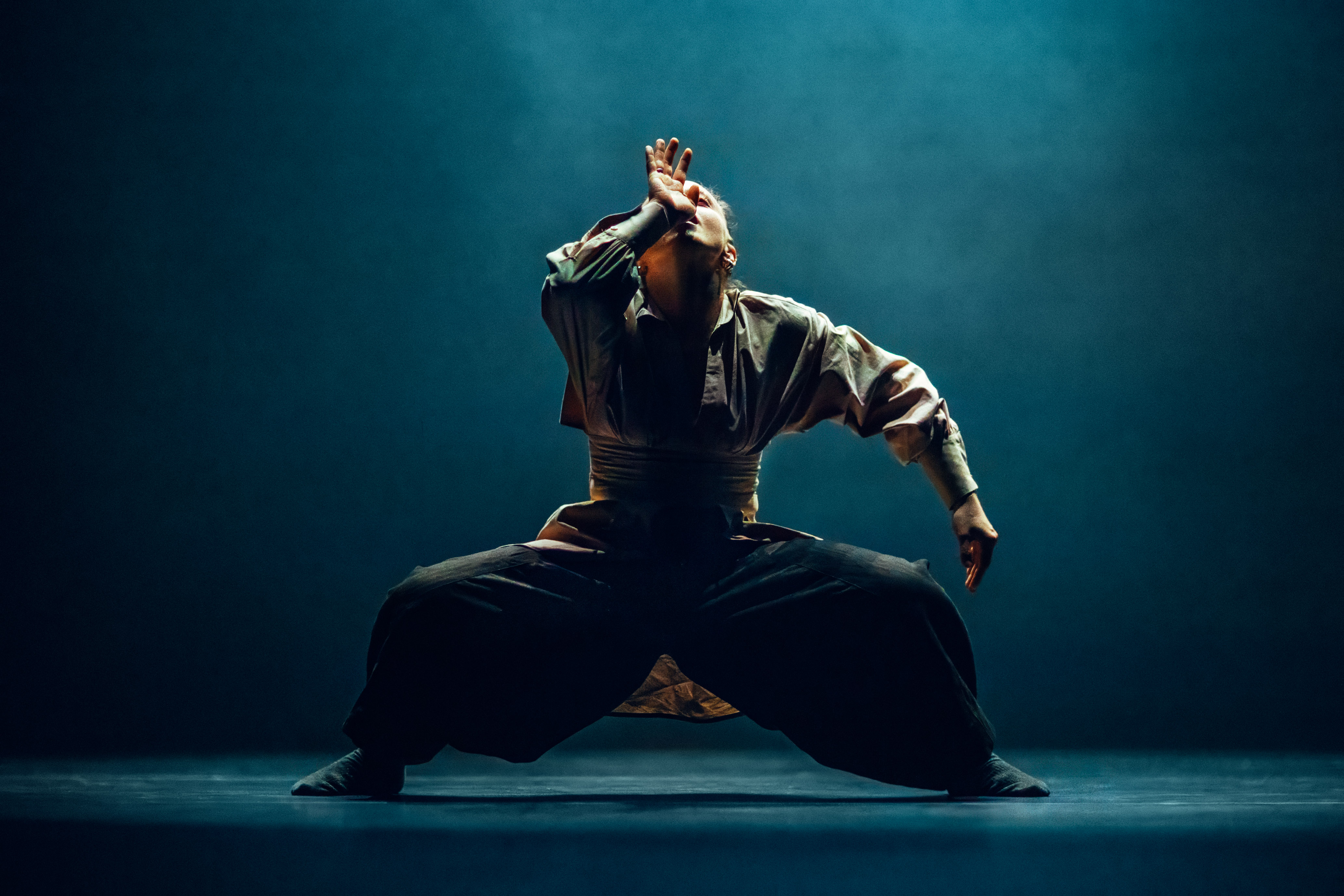 „CHORA – the void as origin“ von Sofia Nappi, Tanz: Ensemble Komoco