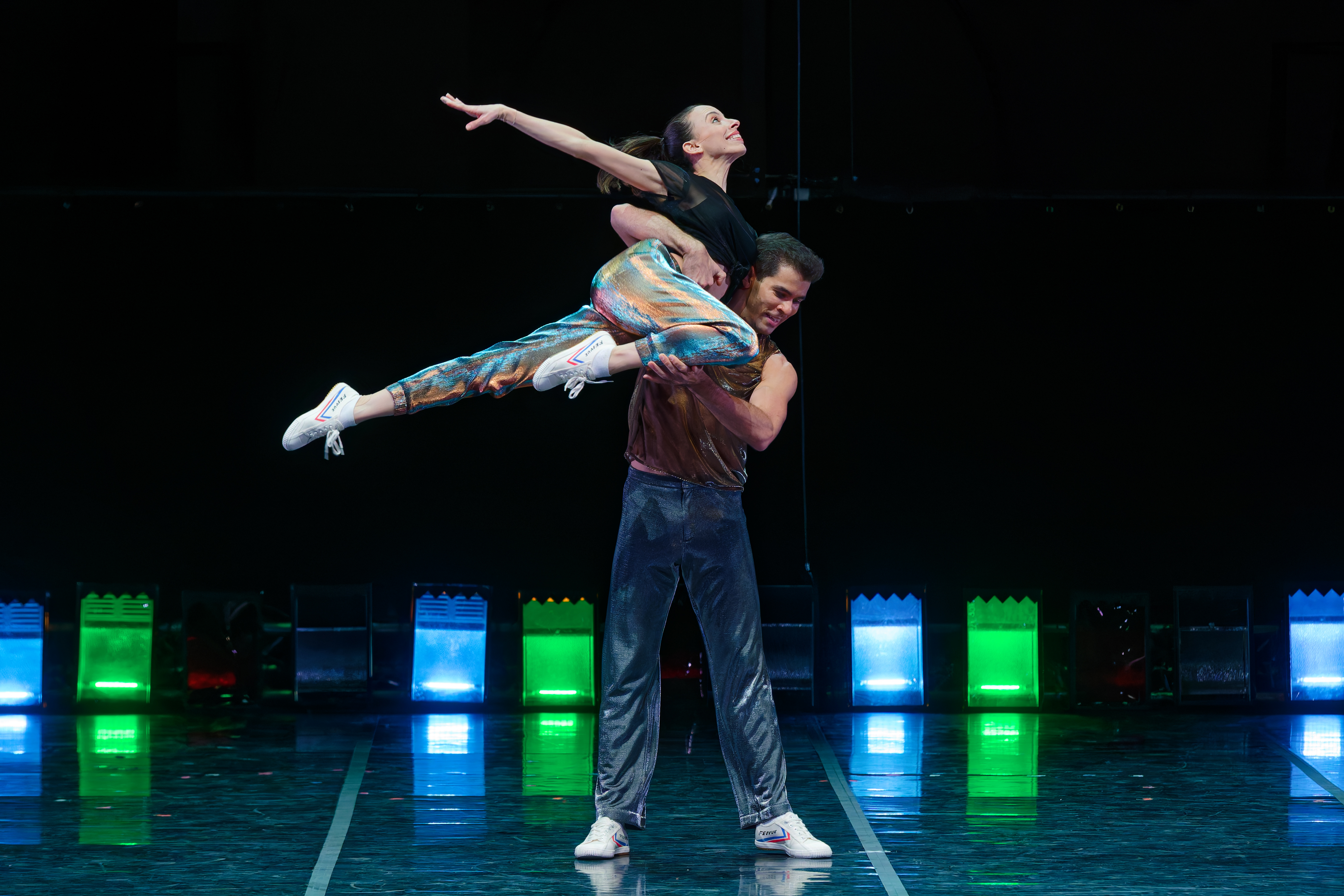 „Joy“ / „Hurry up, we’re dreaming“ von Justin Peck, Tanz: Ensemble: Ballet de l’Opéra National de Bordeaux