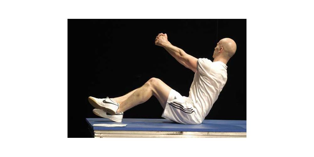 „longer than expected“ von Christina Ciupke und Mart Kangro. Tanz: Mart Kangro