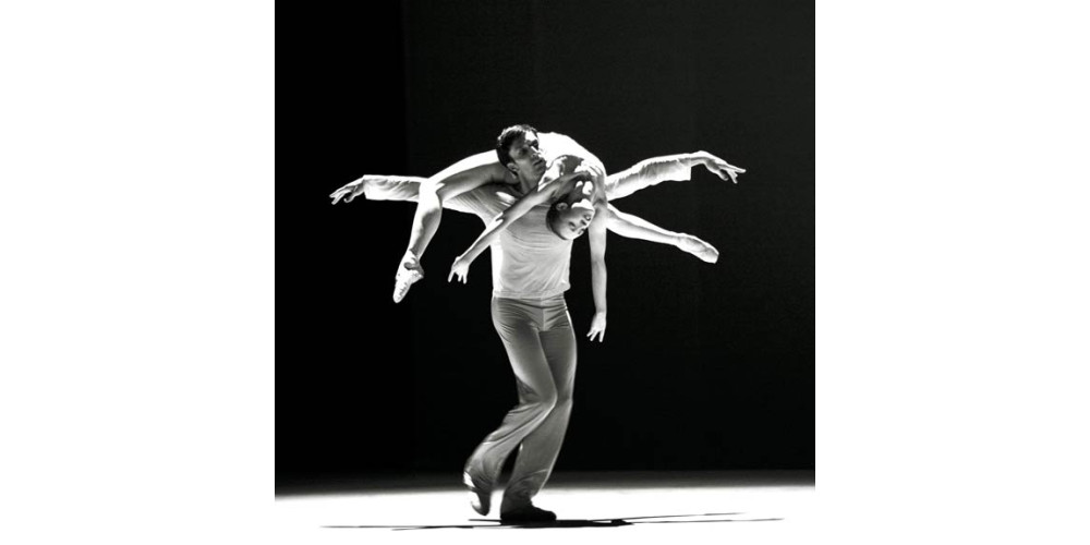 „The Grey Area“ von David Dawson. Tanz: Raphael Coumes-Marquet und Natalia Sologub