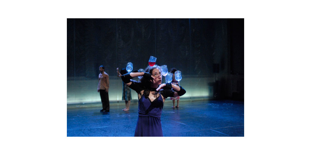 „Tosca“ von Toula Limnaios. Tanz: Ensemble.